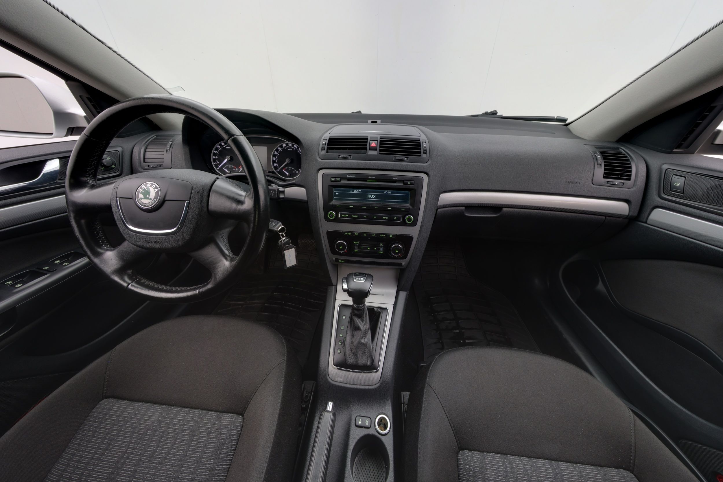 Skoda Octavia 2011, photo 7/13