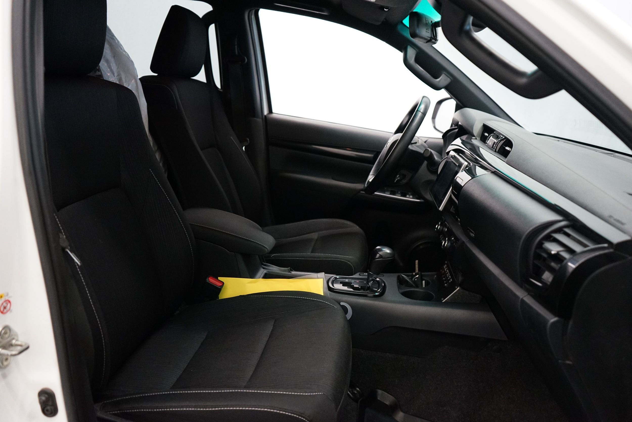 Toyota Hilux 2020, kuva 7/19