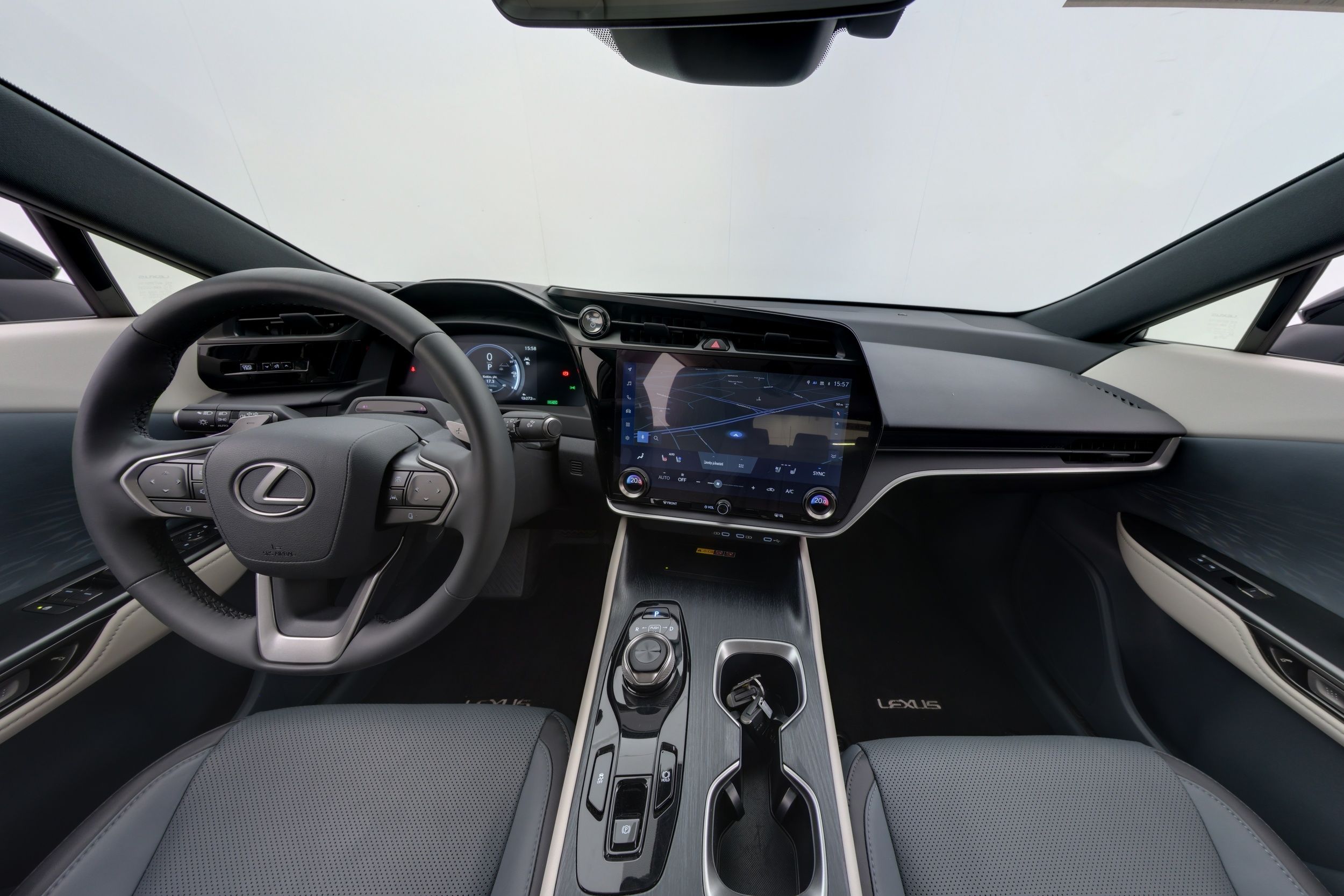 Lexus RZ 450e AWD Luxury 2025, kuva 7/29