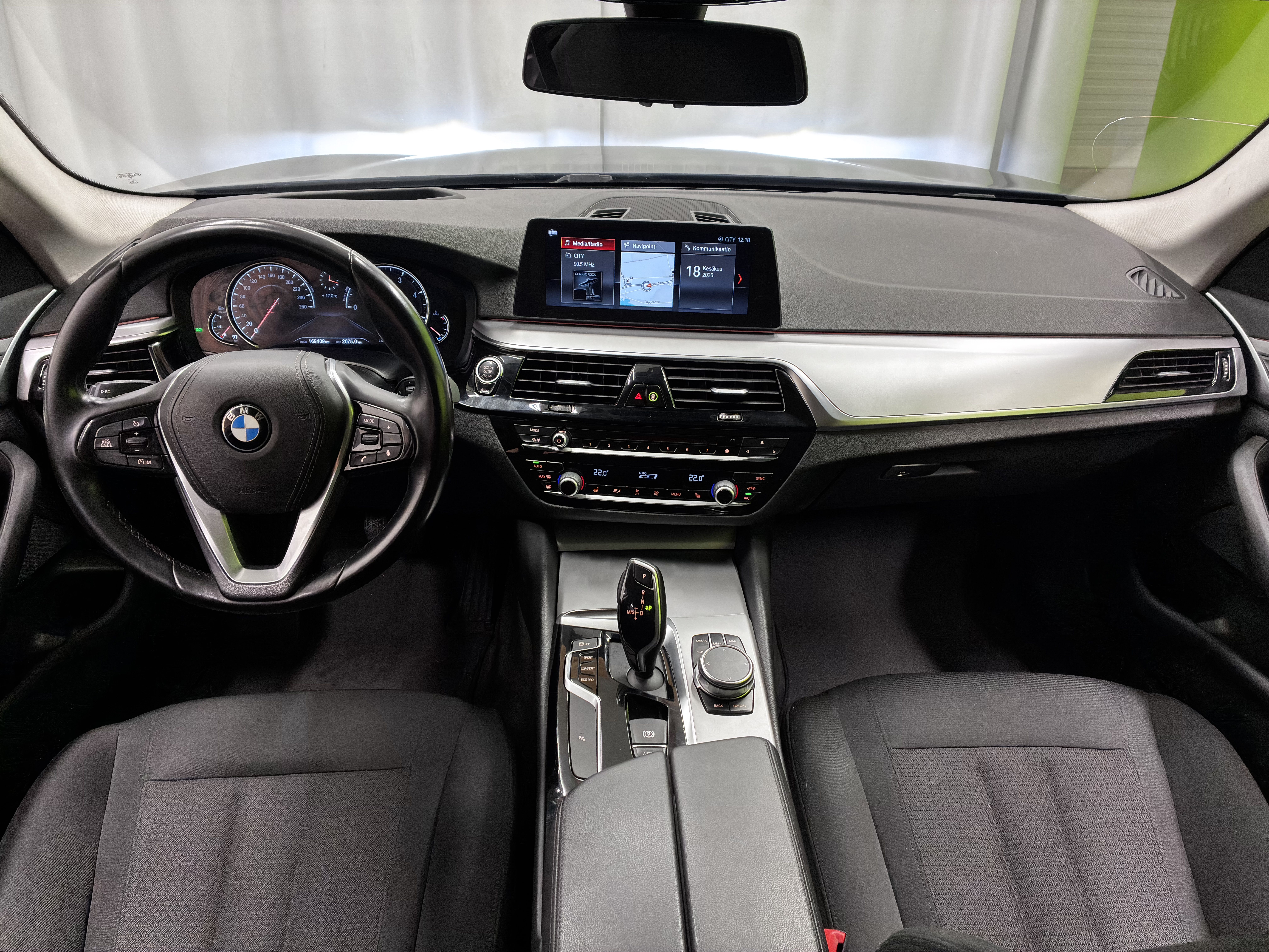 BMW 520 2018, kuva 6/23