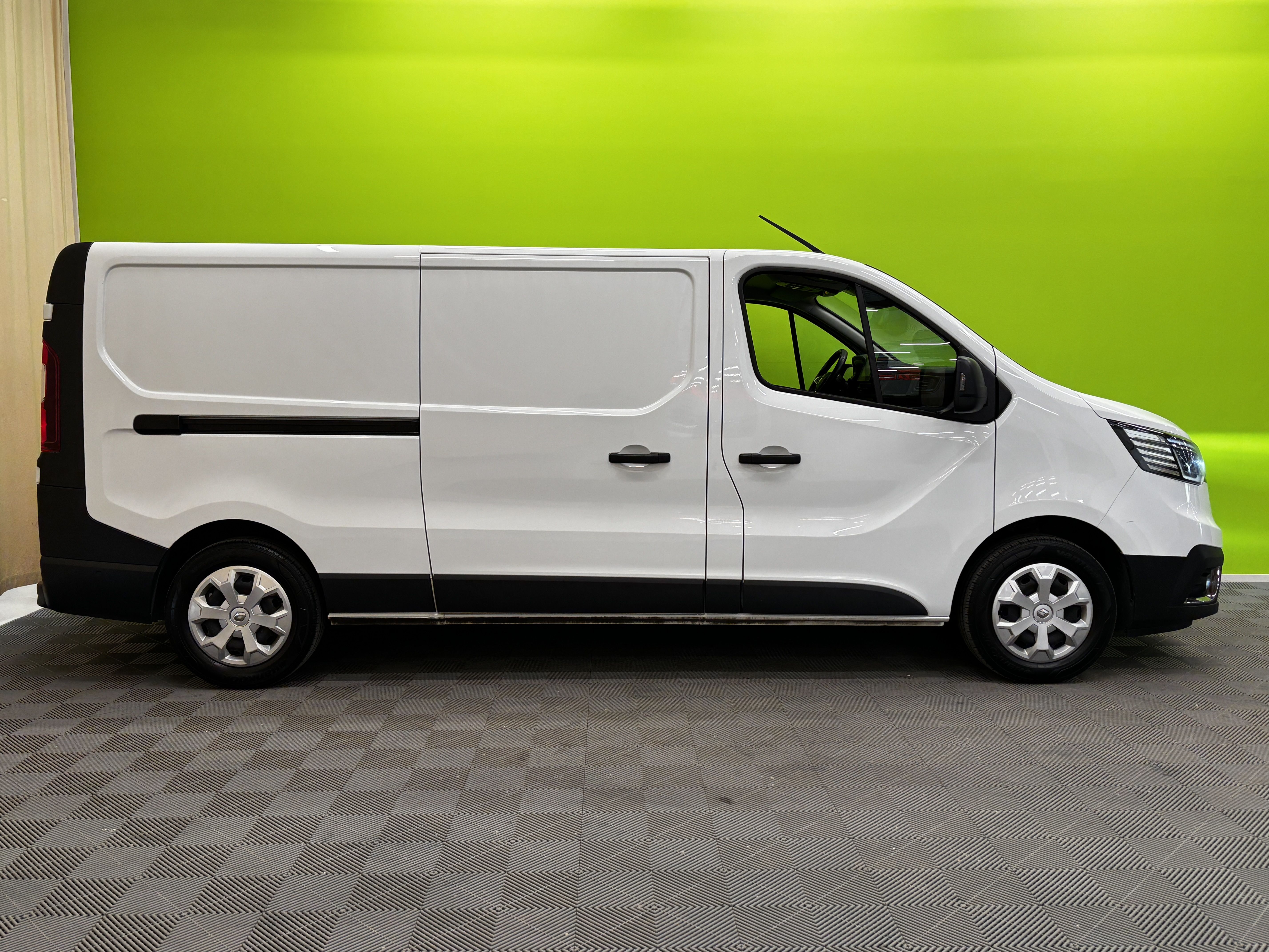 Renault Trafic 2,0 dCi 130 L2H1 SIS ALV 2023, kuva 2/26