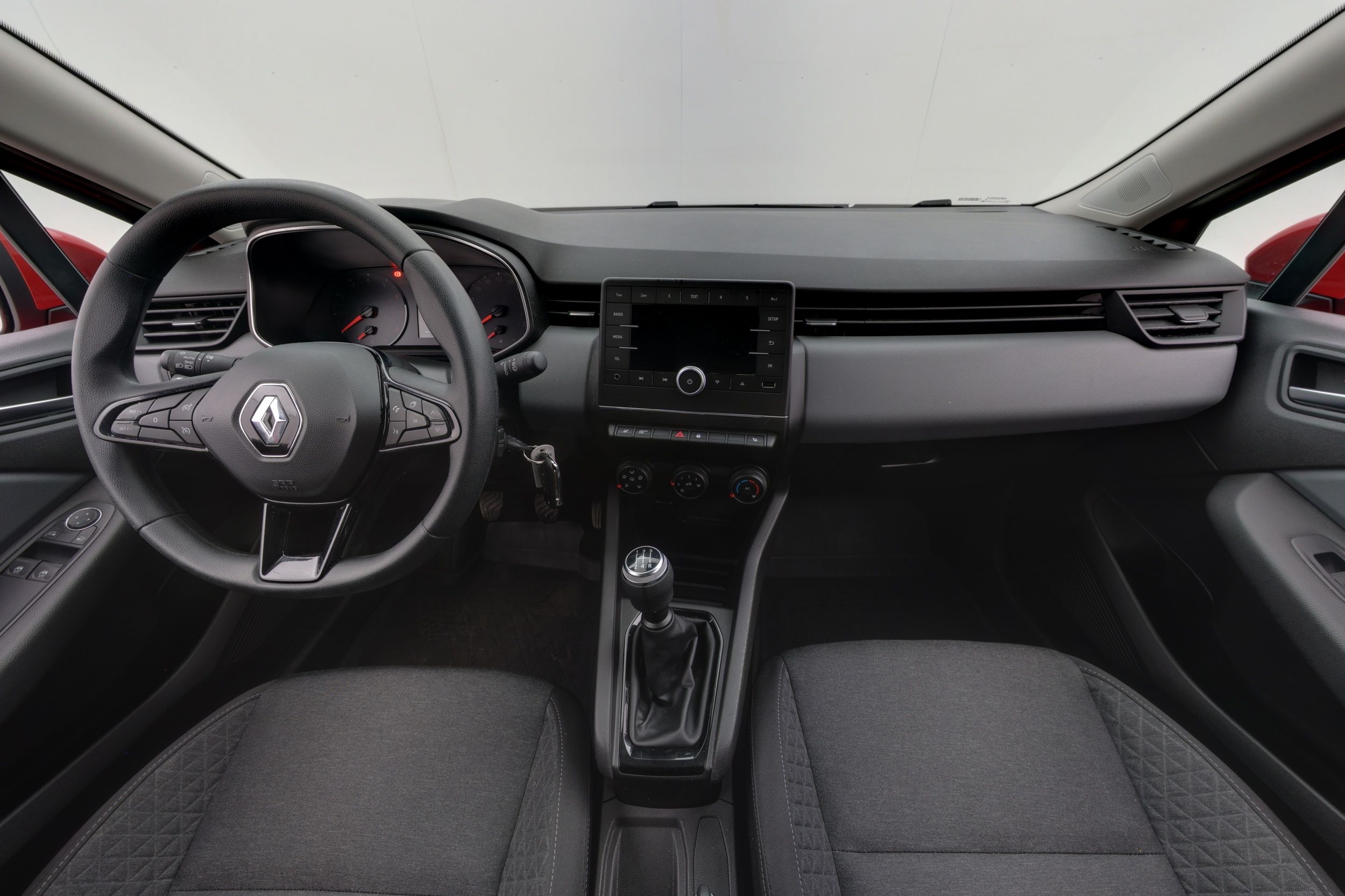 Renault Clio SCe 75 Life - Nopeimmalle 2020, kuva 7/16