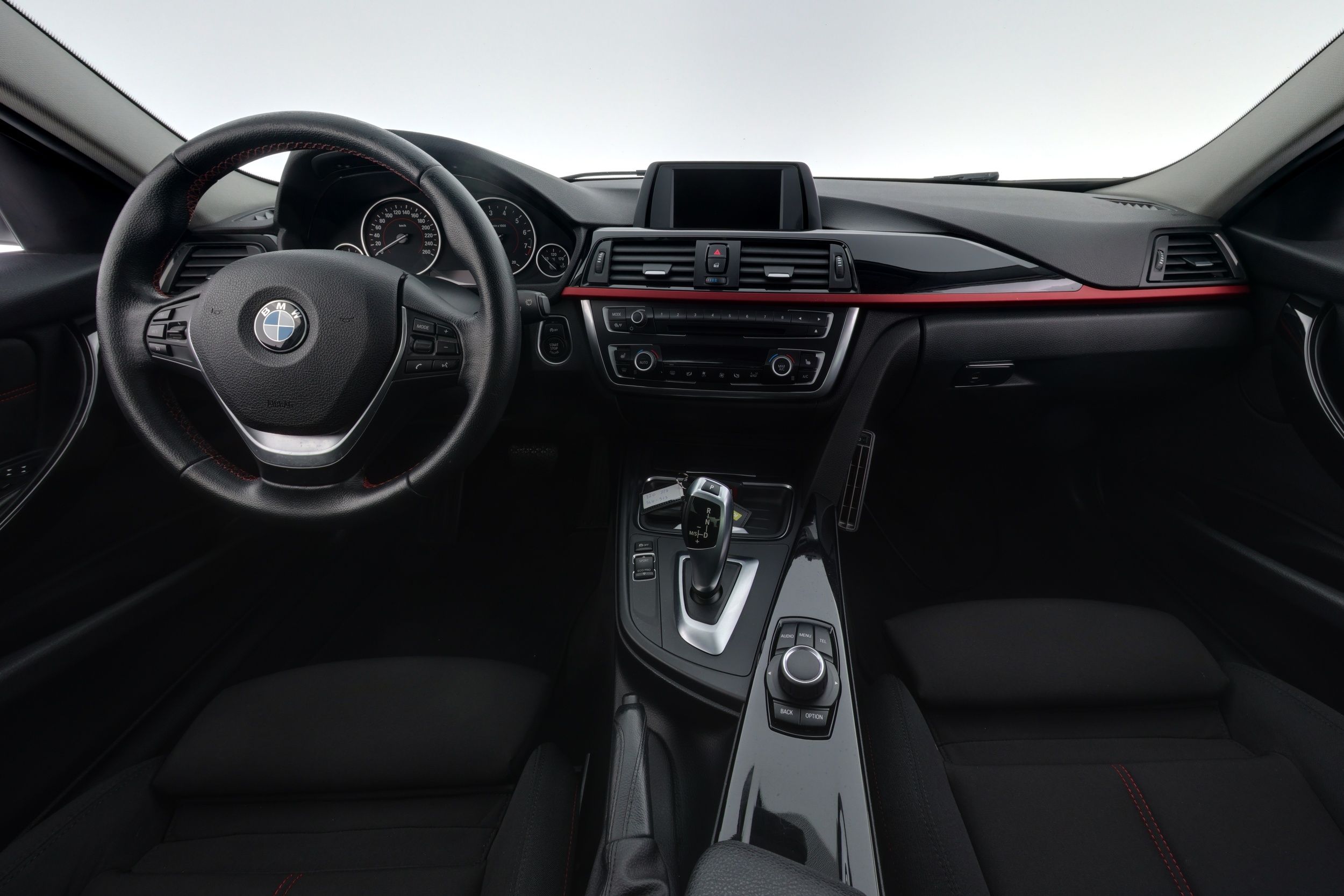 BMW 320 2015, kuva 7/20