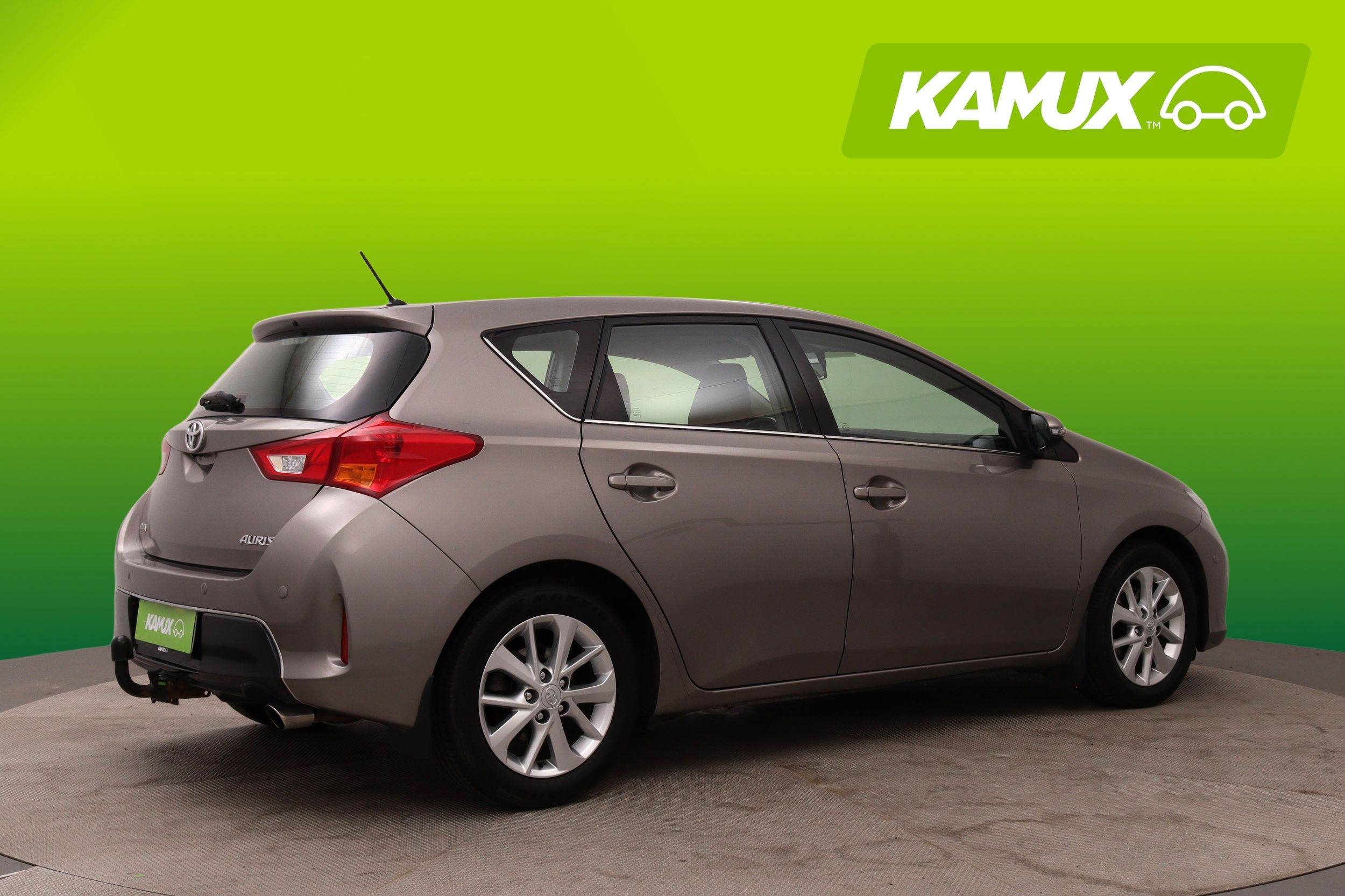Toyota Auris 1.6 Life 2014, photo 2/23