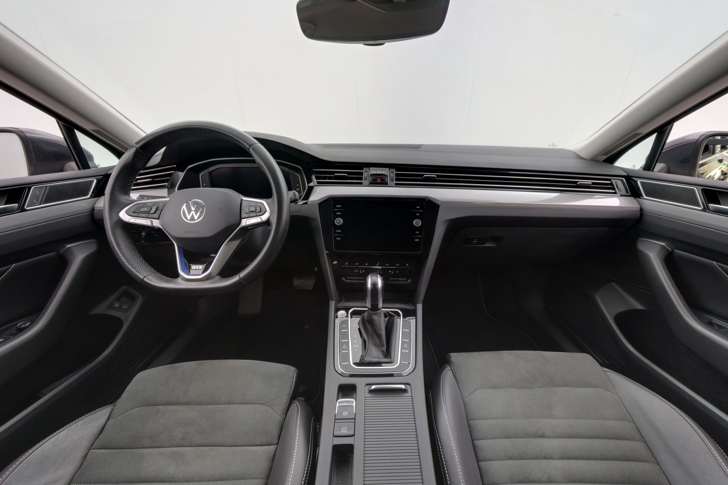 Volkswagen Passat 2022, kuva 7/27