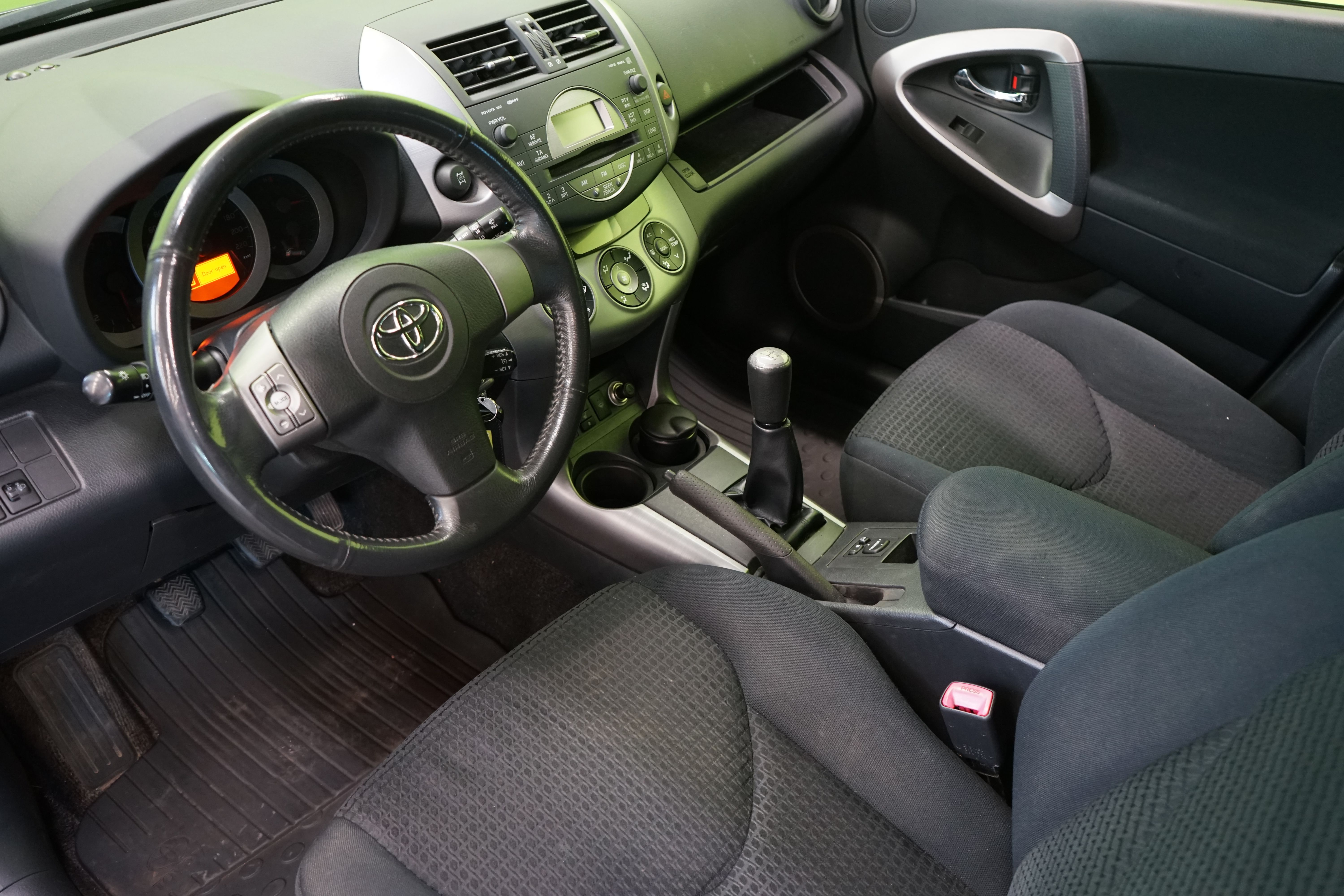 Toyota RAV4 2,0 VVT-i 4WD 2008, kuva 6/21