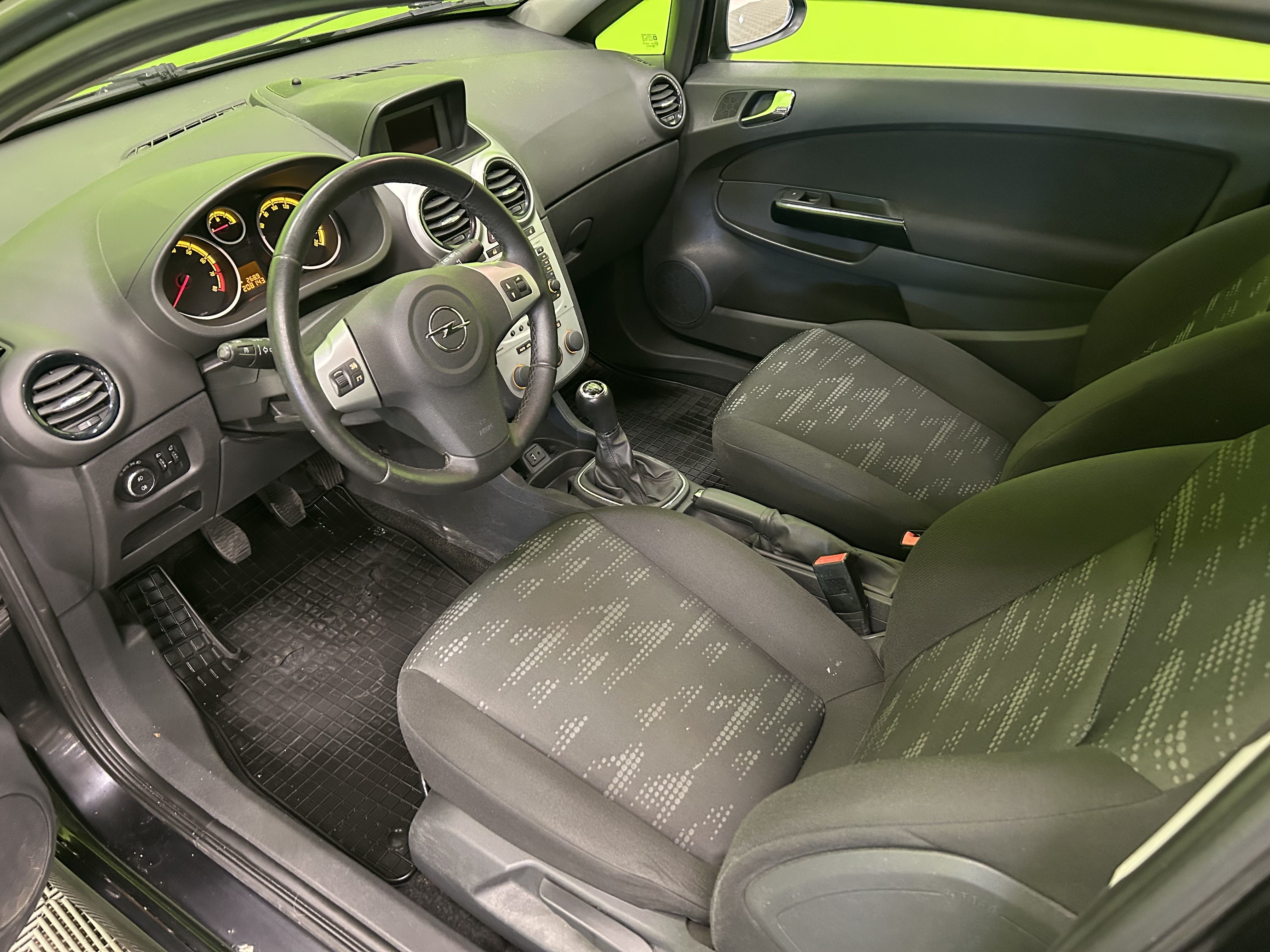 Opel Corsa 1,2 ecoFLEX 2011, kuva 7/19