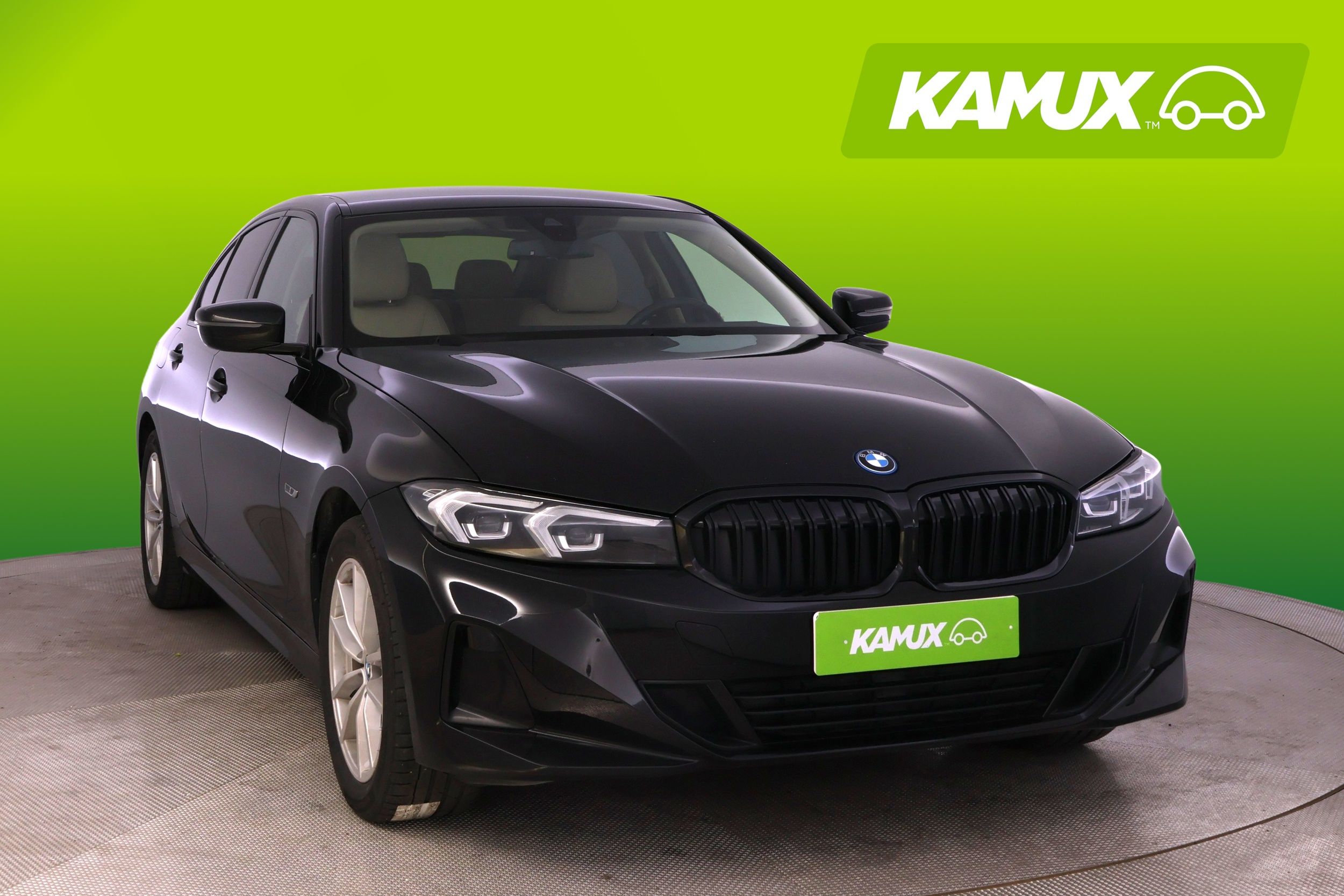 BMW 330 2023, photo 6/26