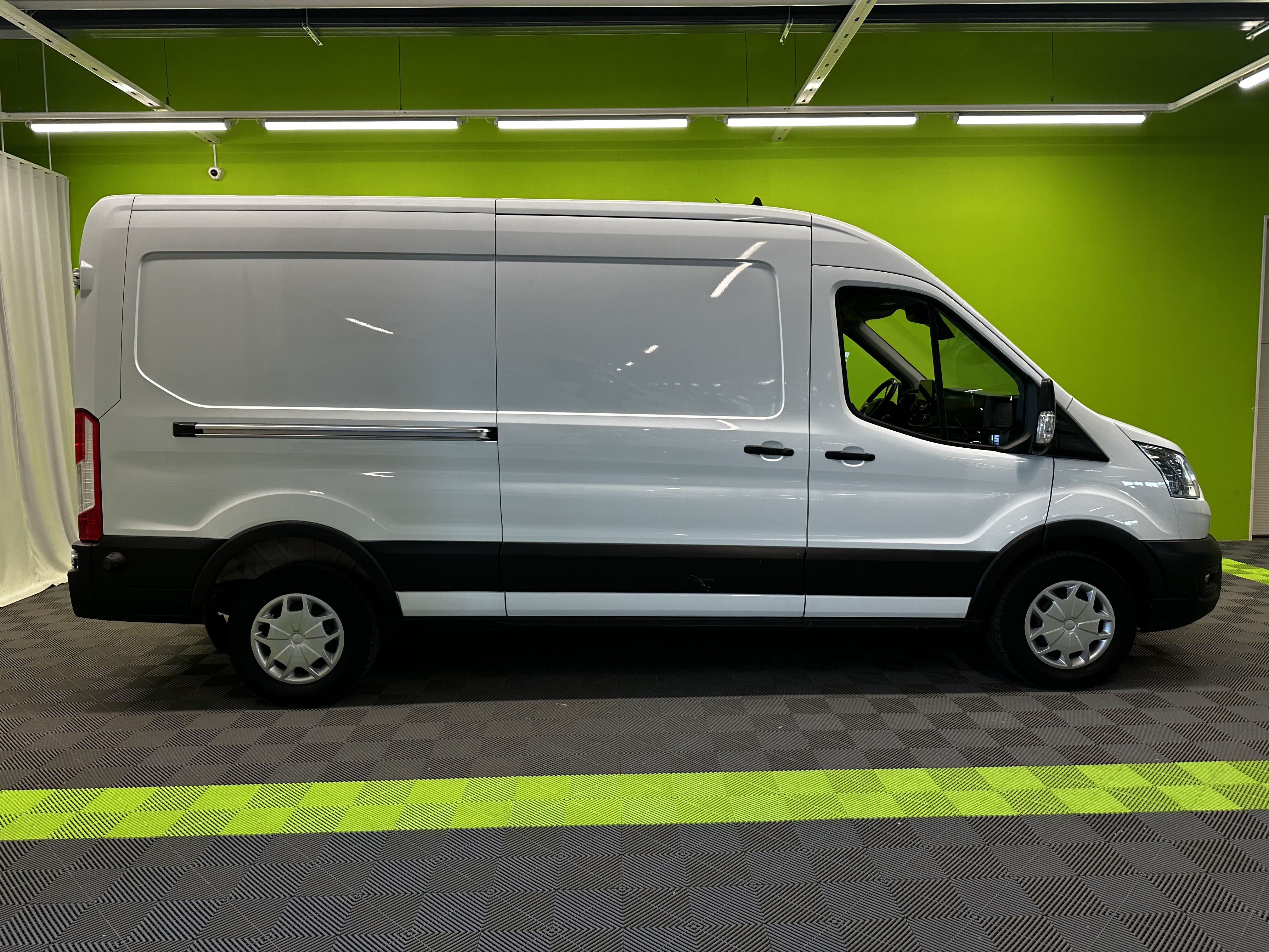 Ford Transit 2021, kuva 2/18