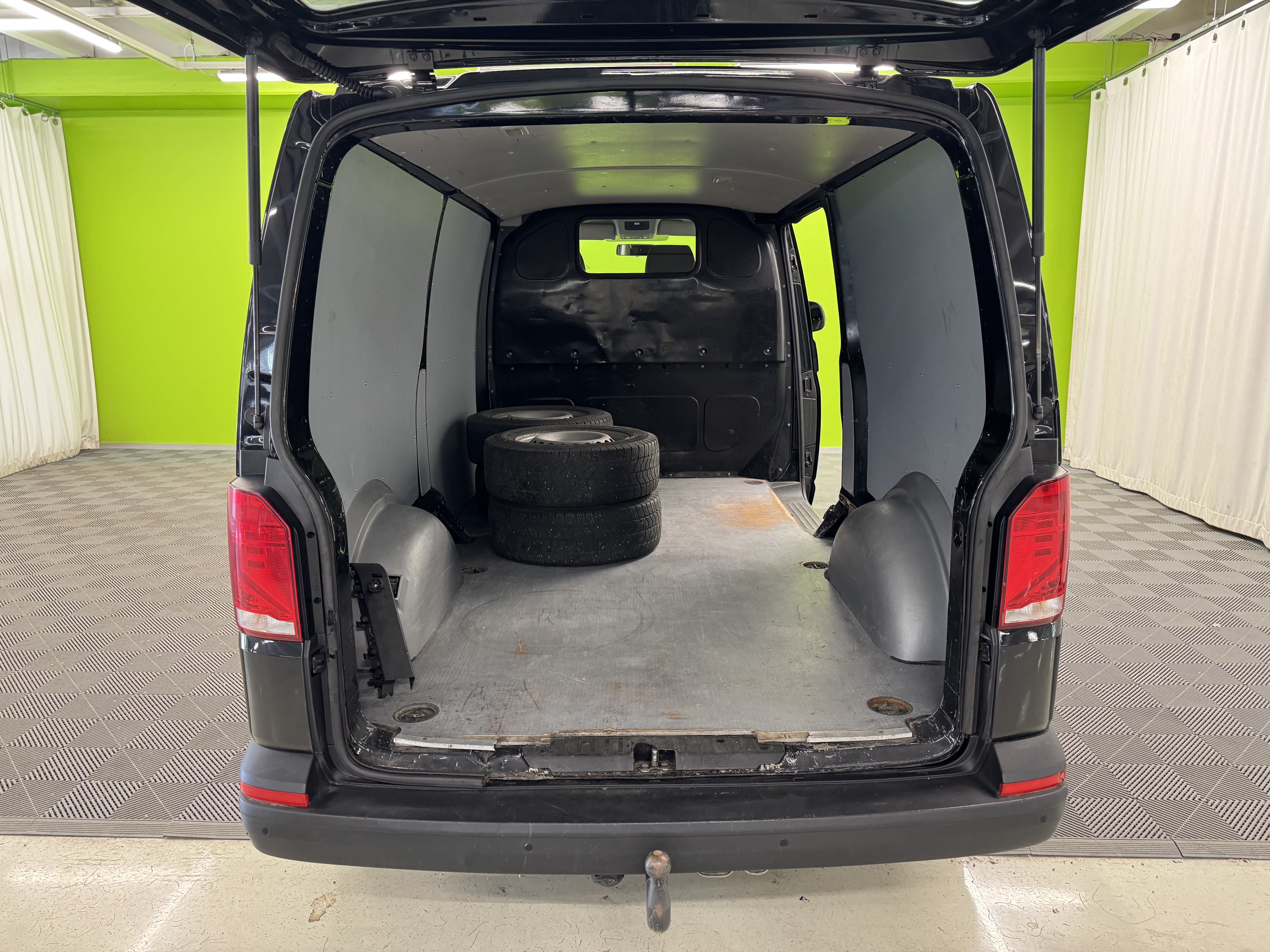 Volkswagen Transporter 2020, kuva 6/22