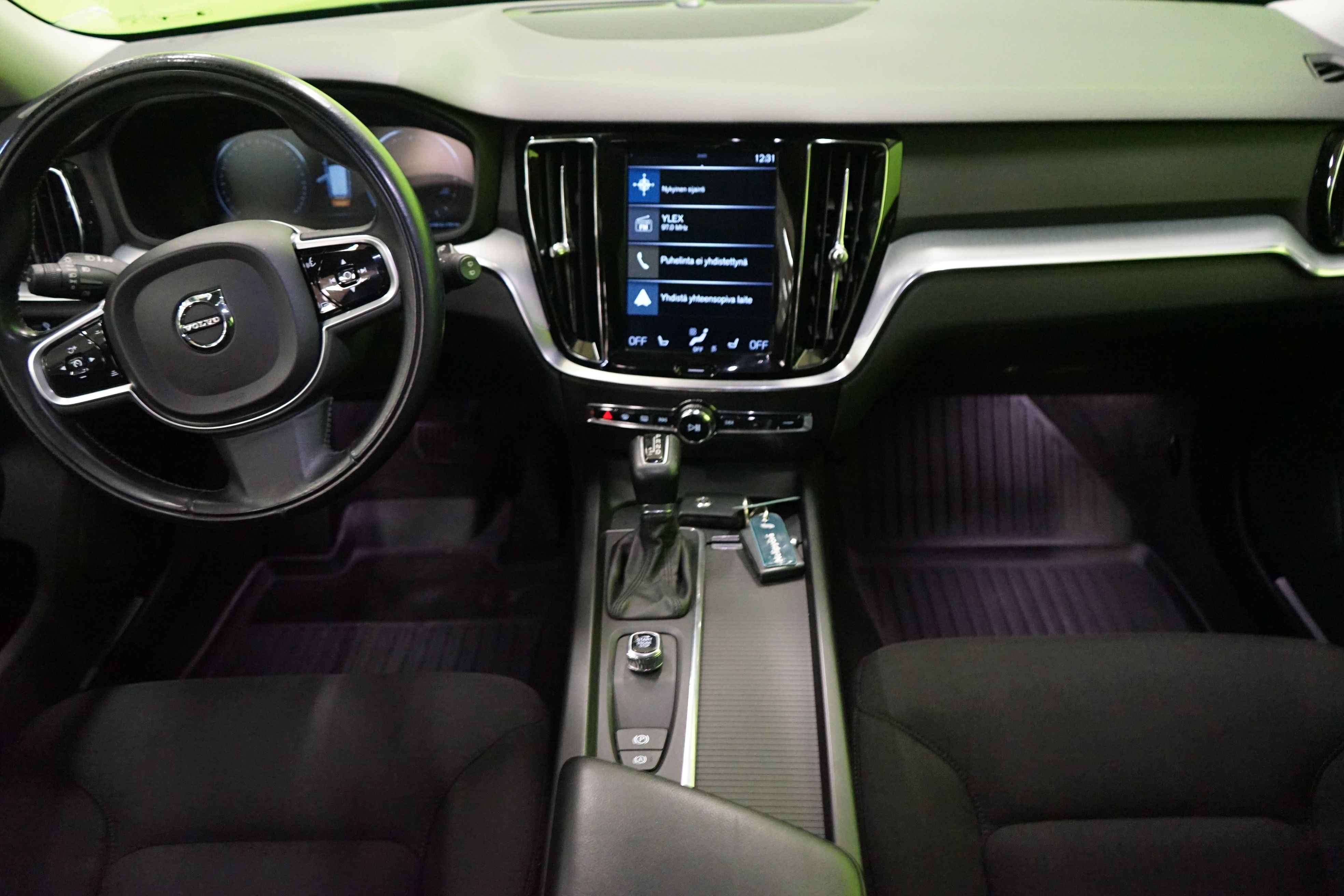 Volvo V60 Cross Country D4 AWD Momentum 2019, kuva 6/19