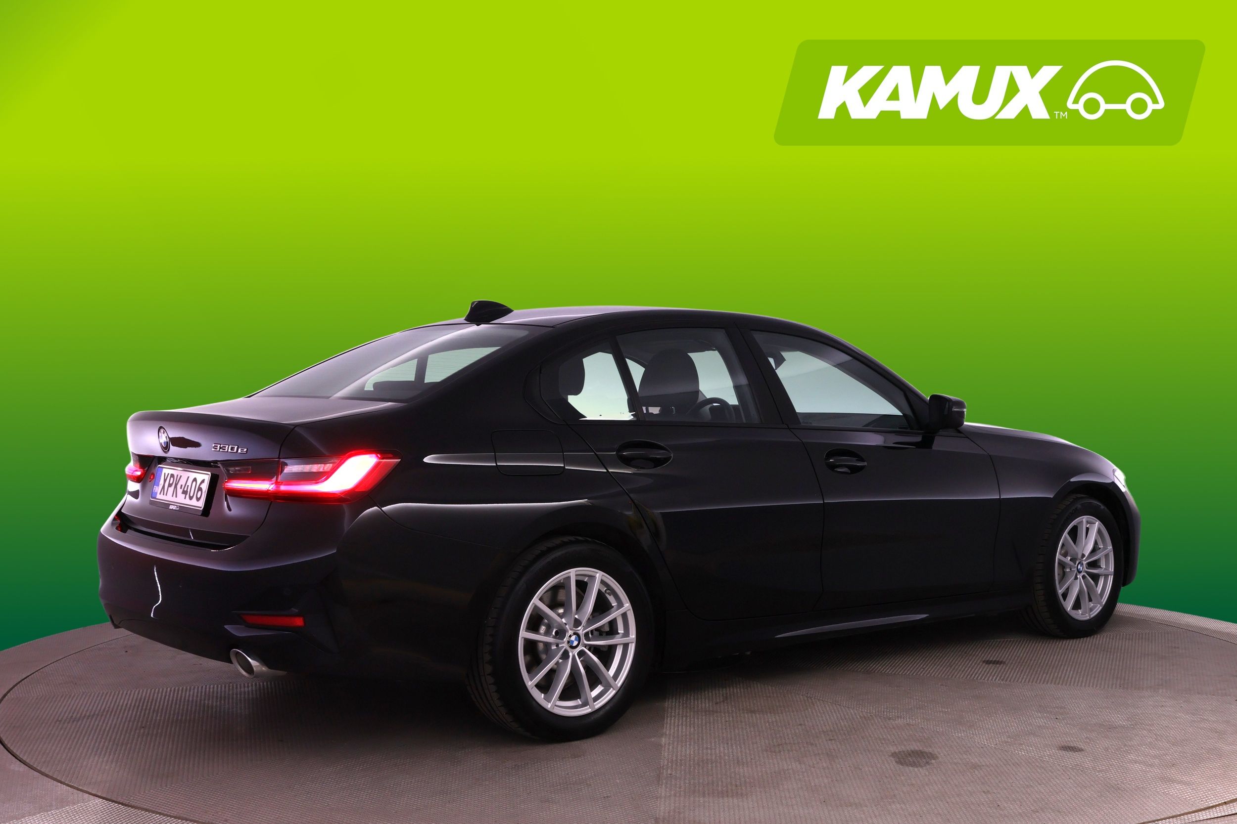 BMW 330 G20 Sedan 330e A Charged Edition 2021, kuva 2/32