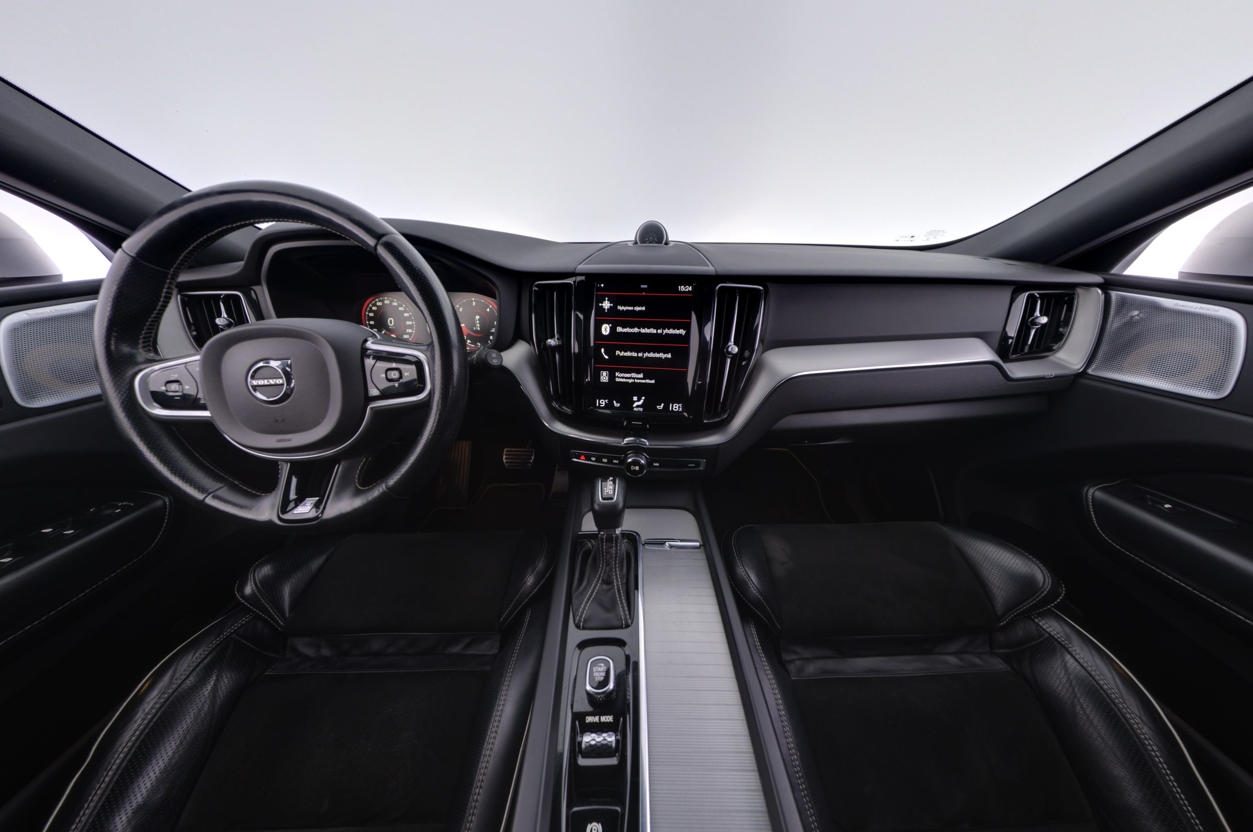 Volvo XC60 D5 AWD R-Design aut 2017, photo 7/26