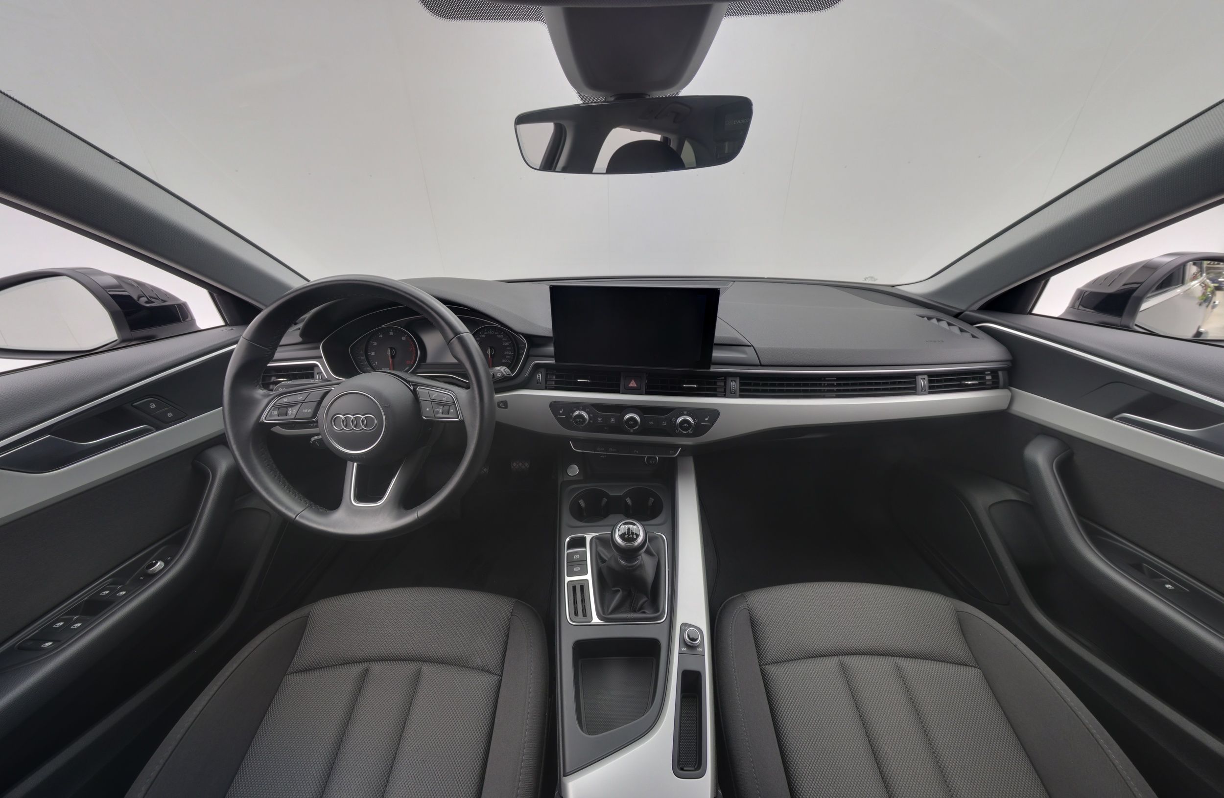 Audi A4 2021, kuva 7/34