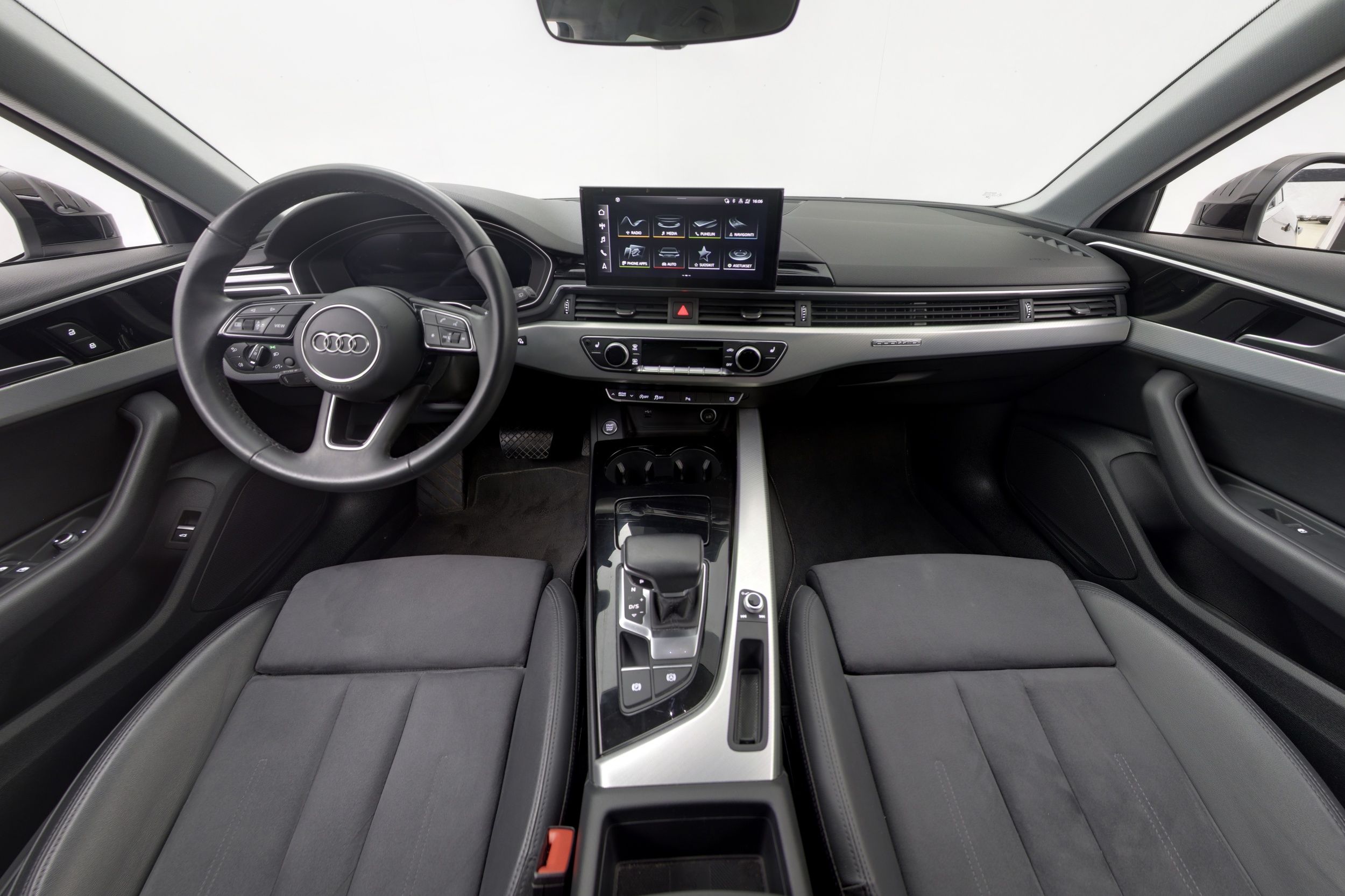Audi A4 2023, kuva 7/24