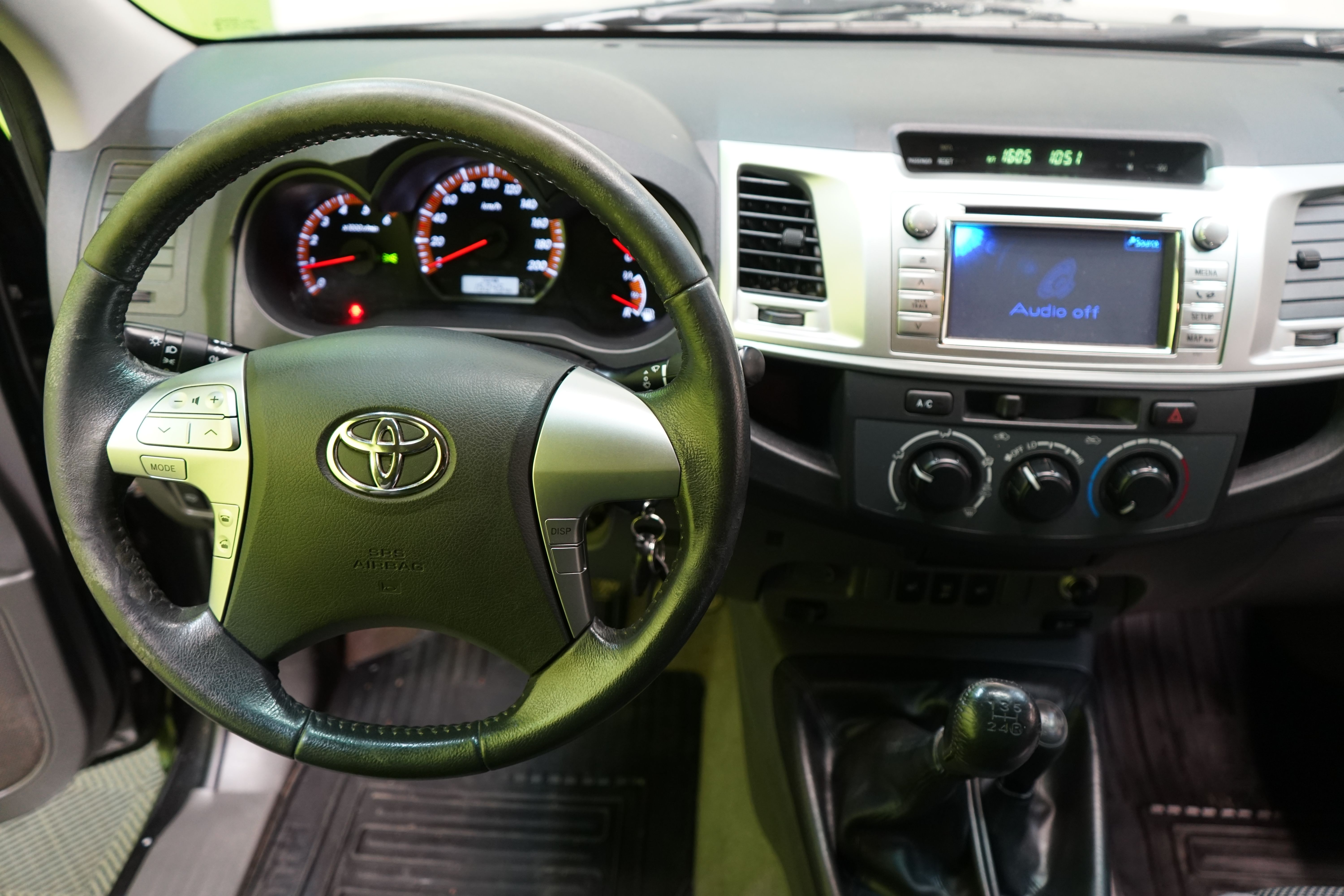 Toyota Hilux 2011, kuva 6/25