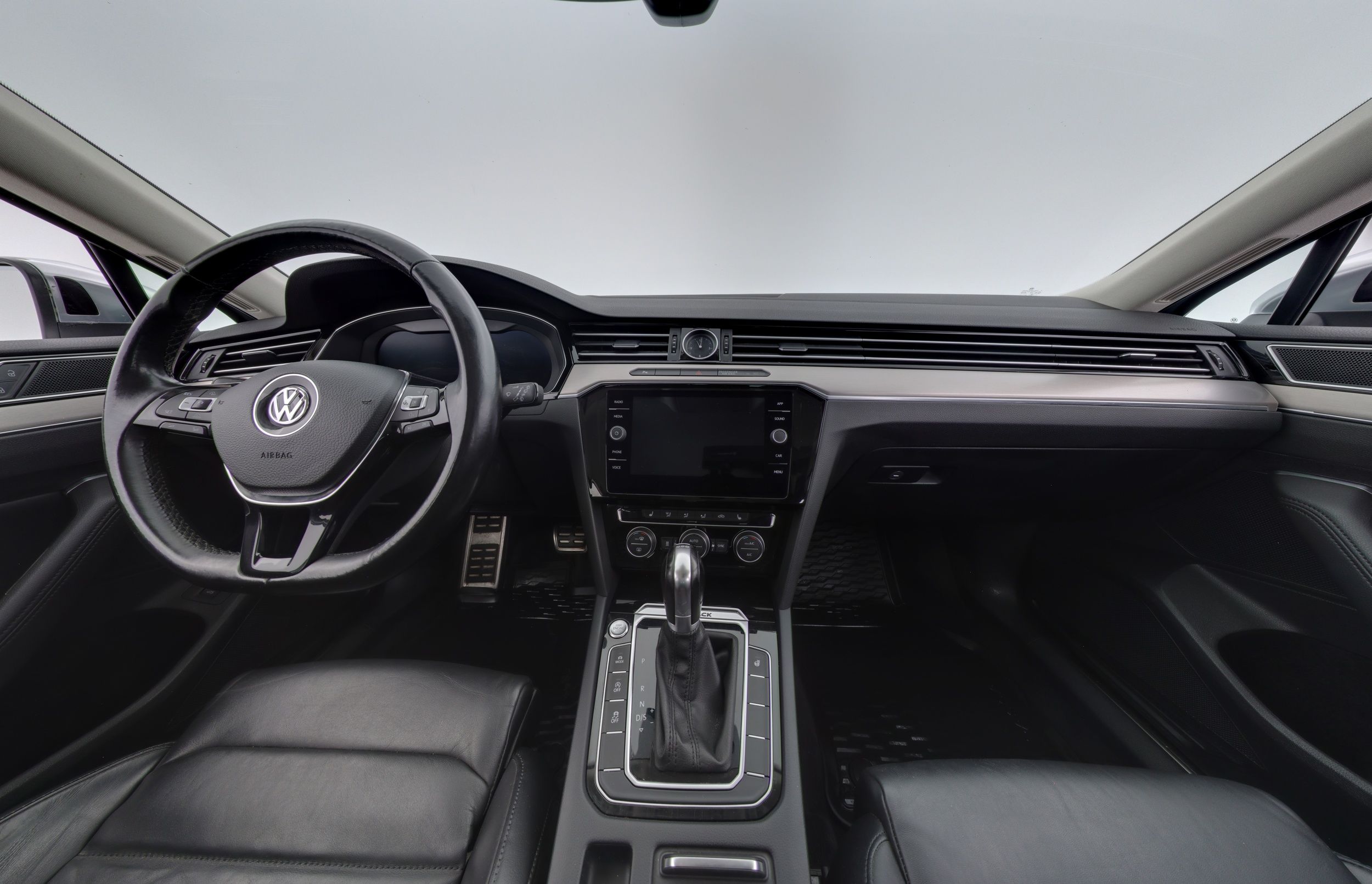 Volkswagen Passat 2017, photo 7/29