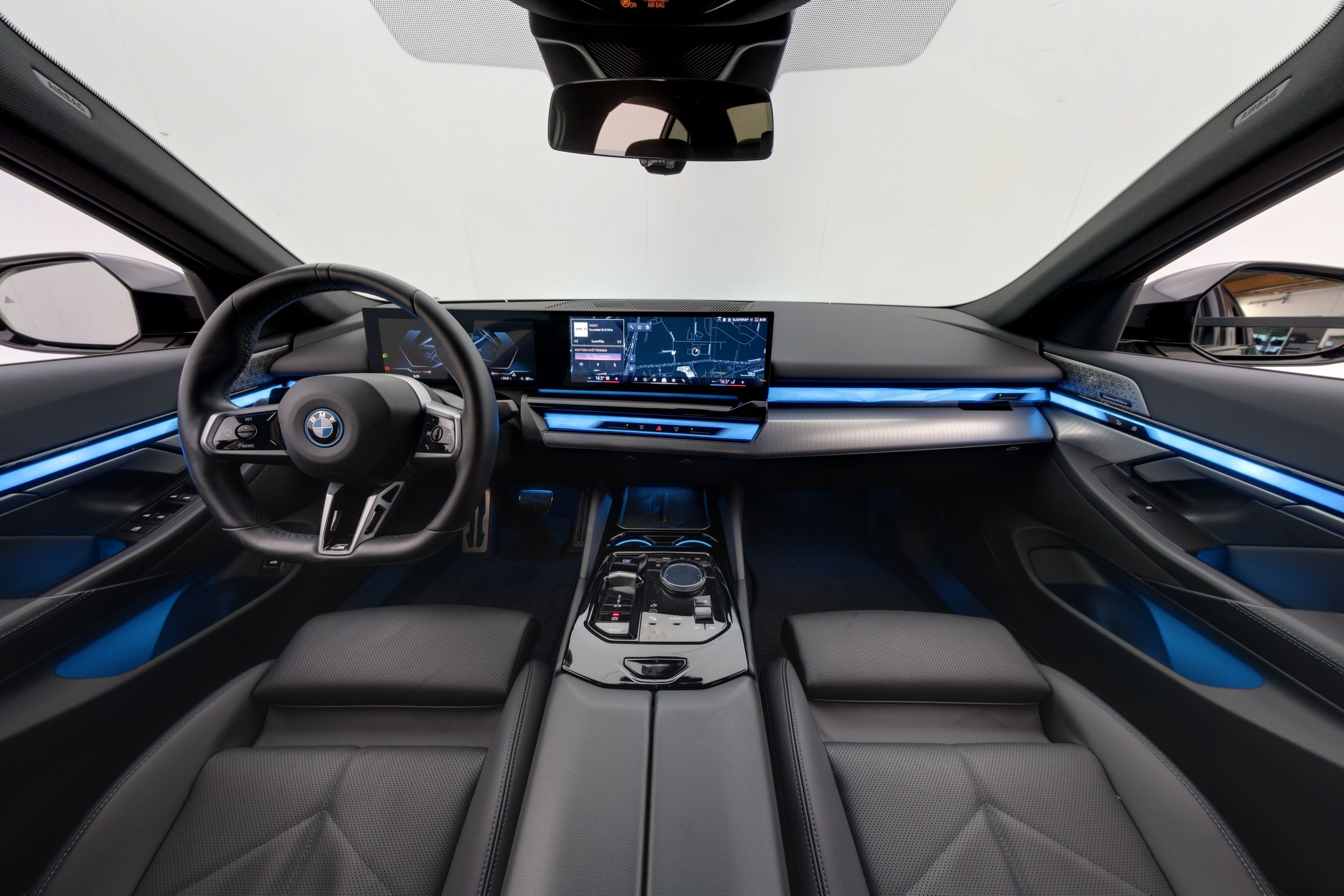 BMW i5 2024, kuva 7/27