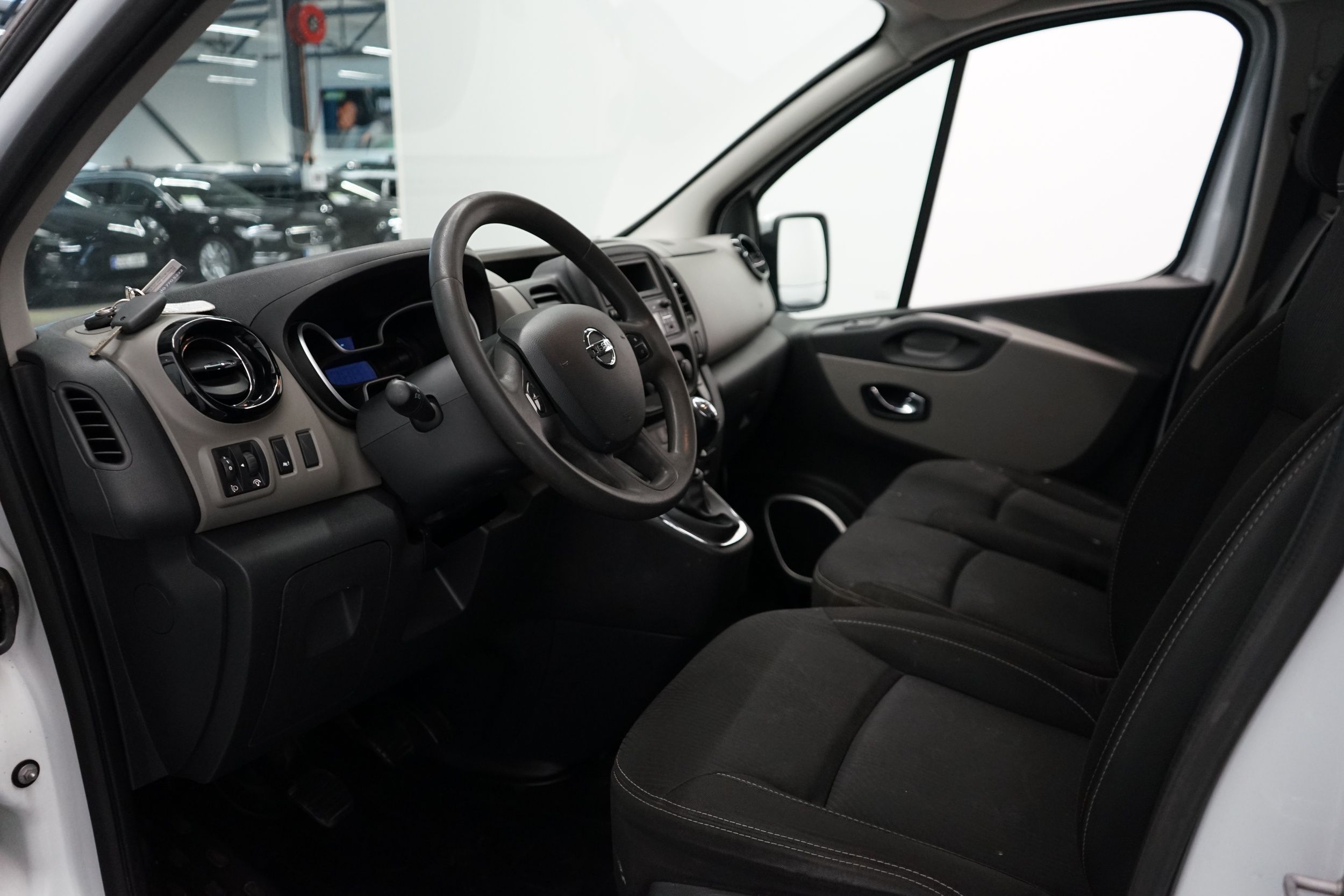 Nissan NV300 2017, kuva 6/16