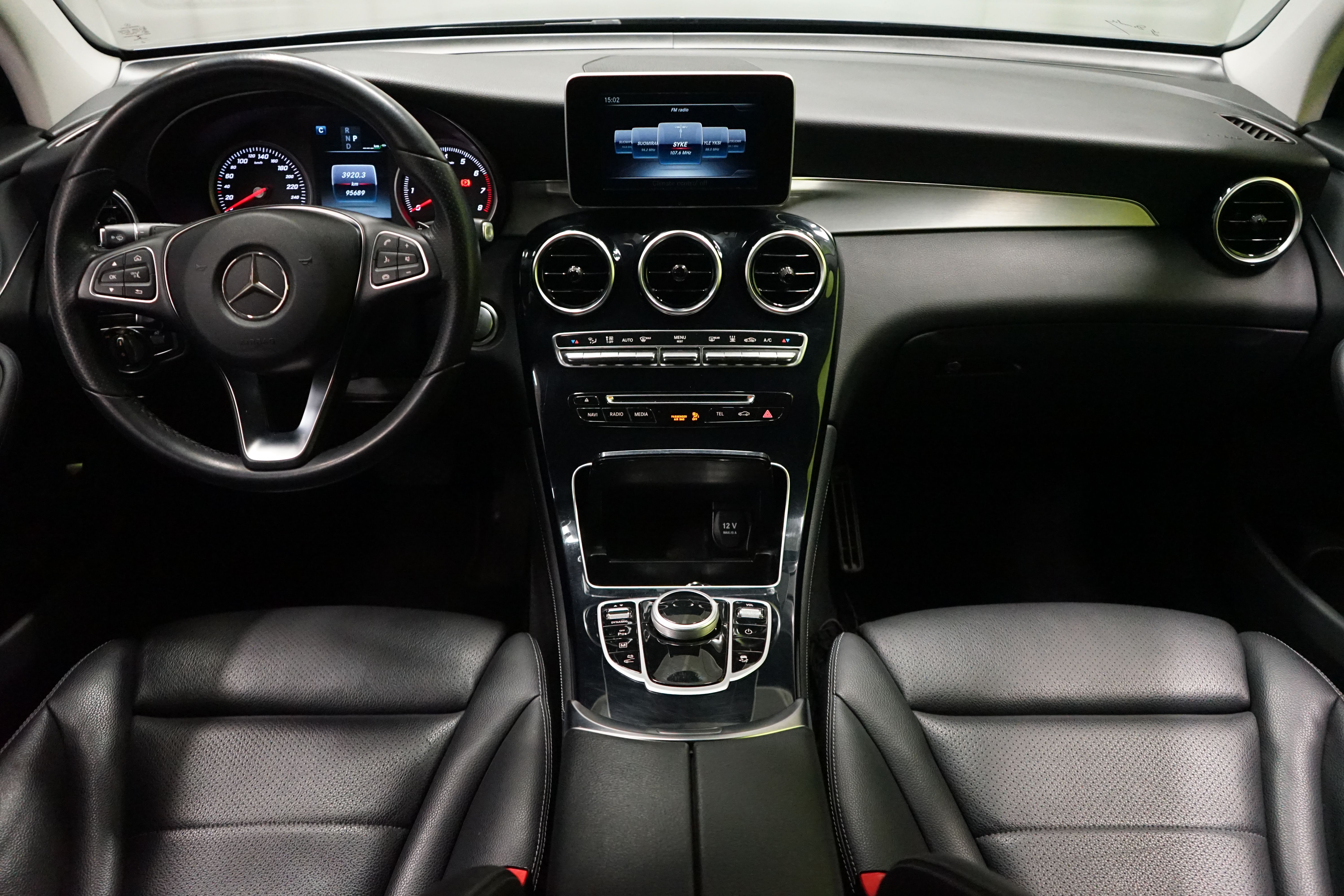 Mercedes-Benz GLC 2018, kuva 7/19