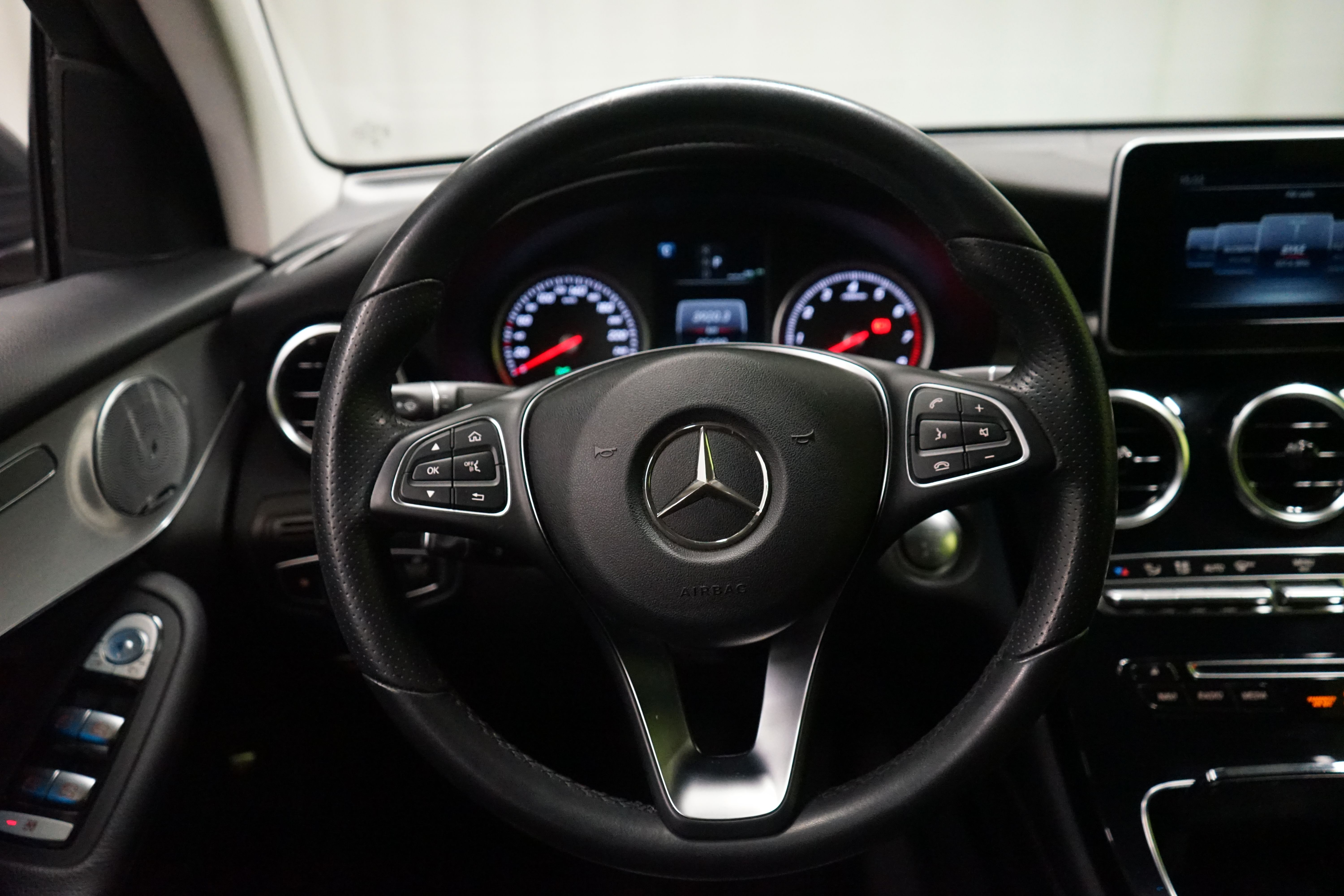 Mercedes-Benz GLC 2018, kuva 6/19