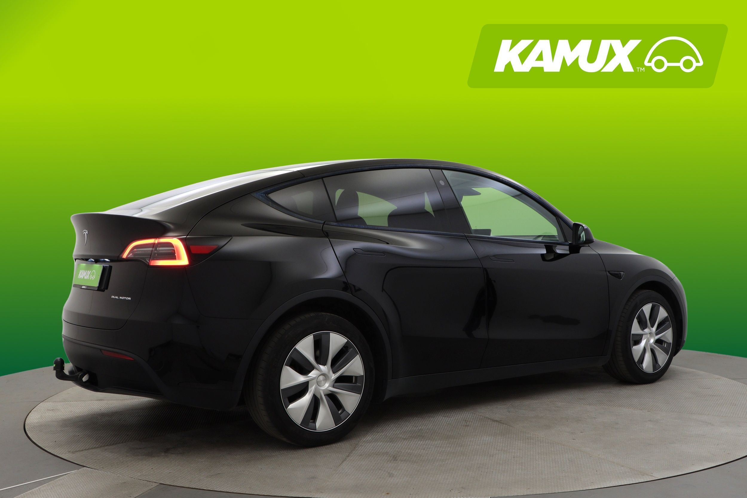 Tesla Model Y Long Range 2024, kuva 2/25