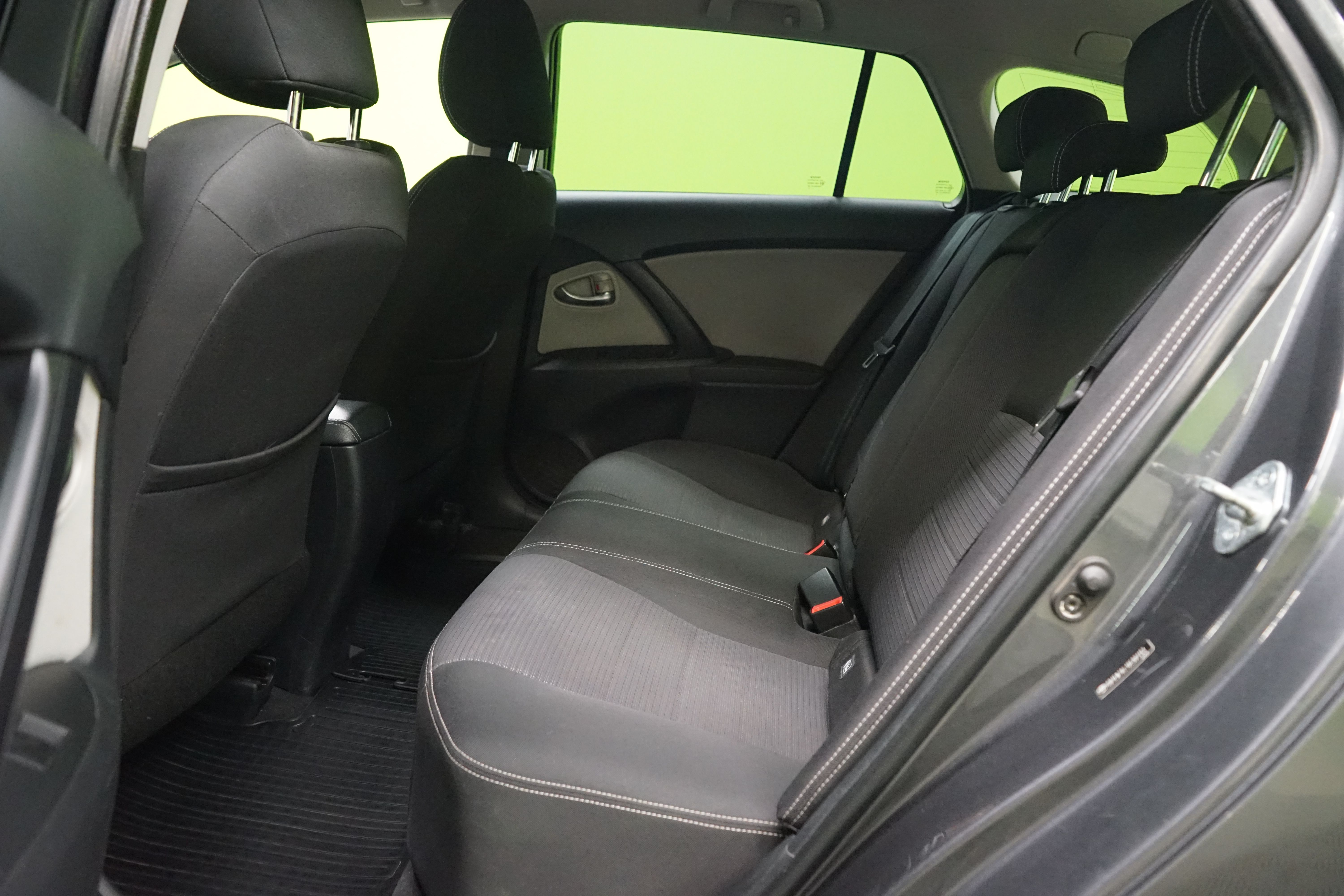Toyota Avensis 2015, photo 7/20