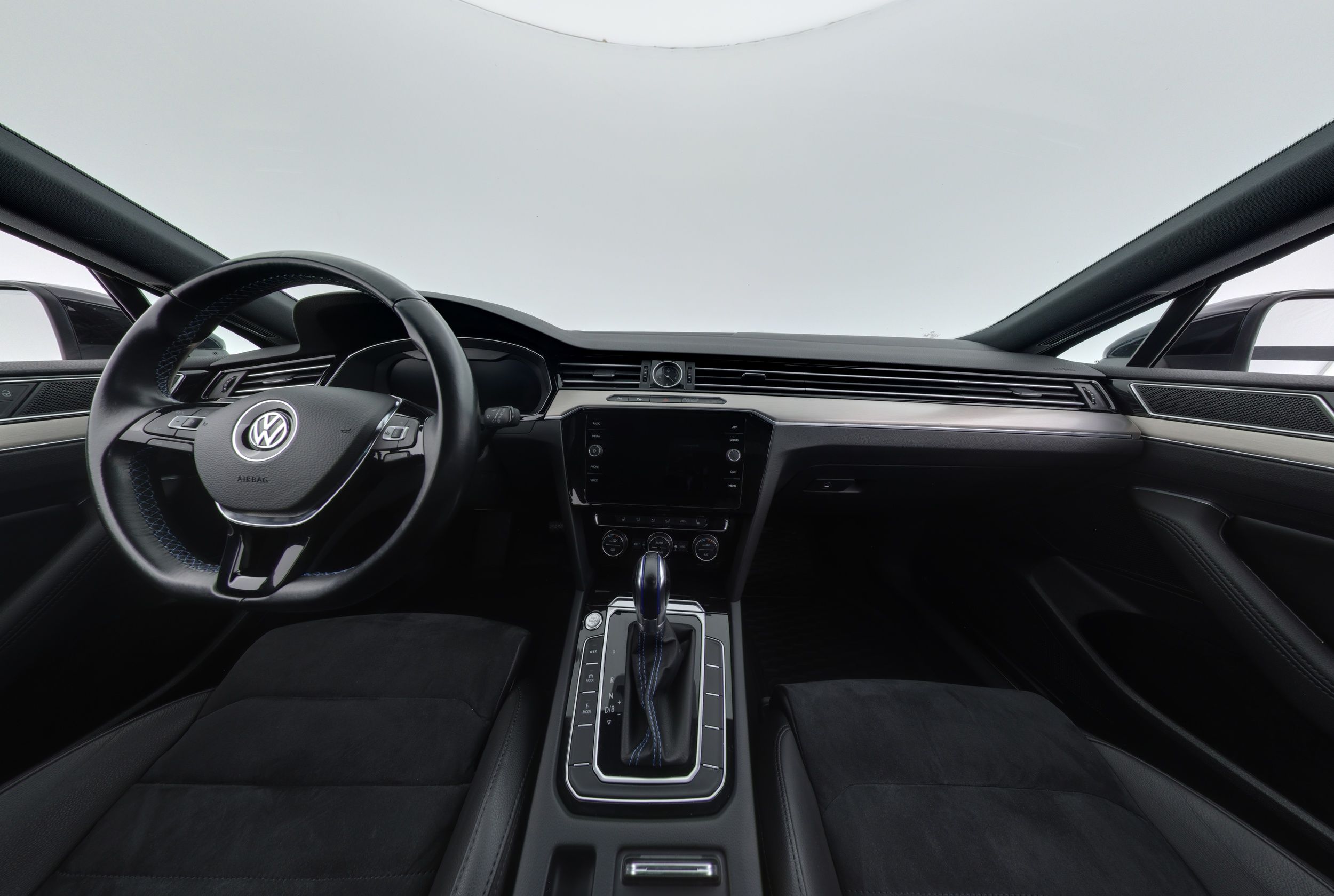 Volkswagen Passat 2018, kuva 7/34