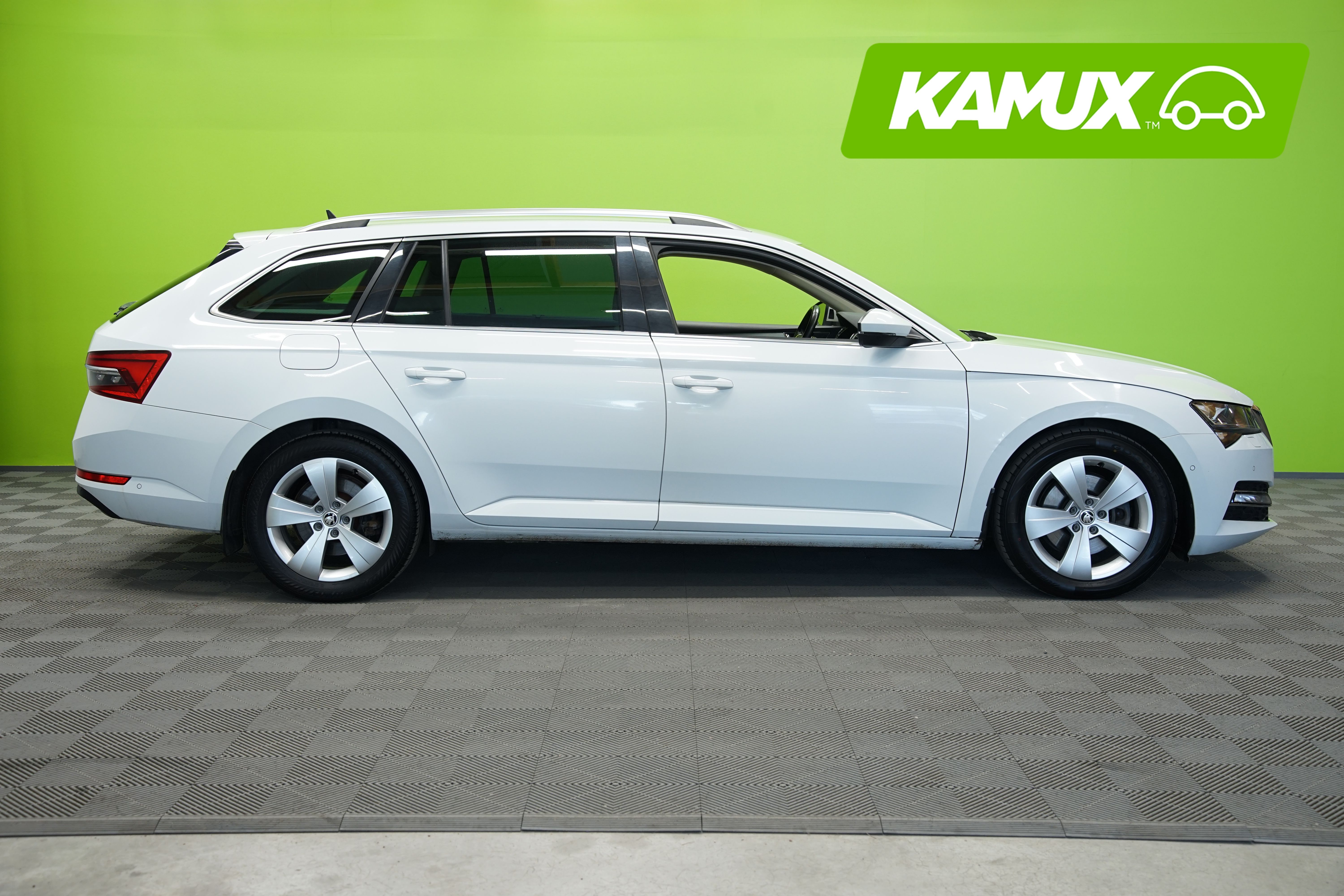 Skoda Superb 2021, kuva 2/33