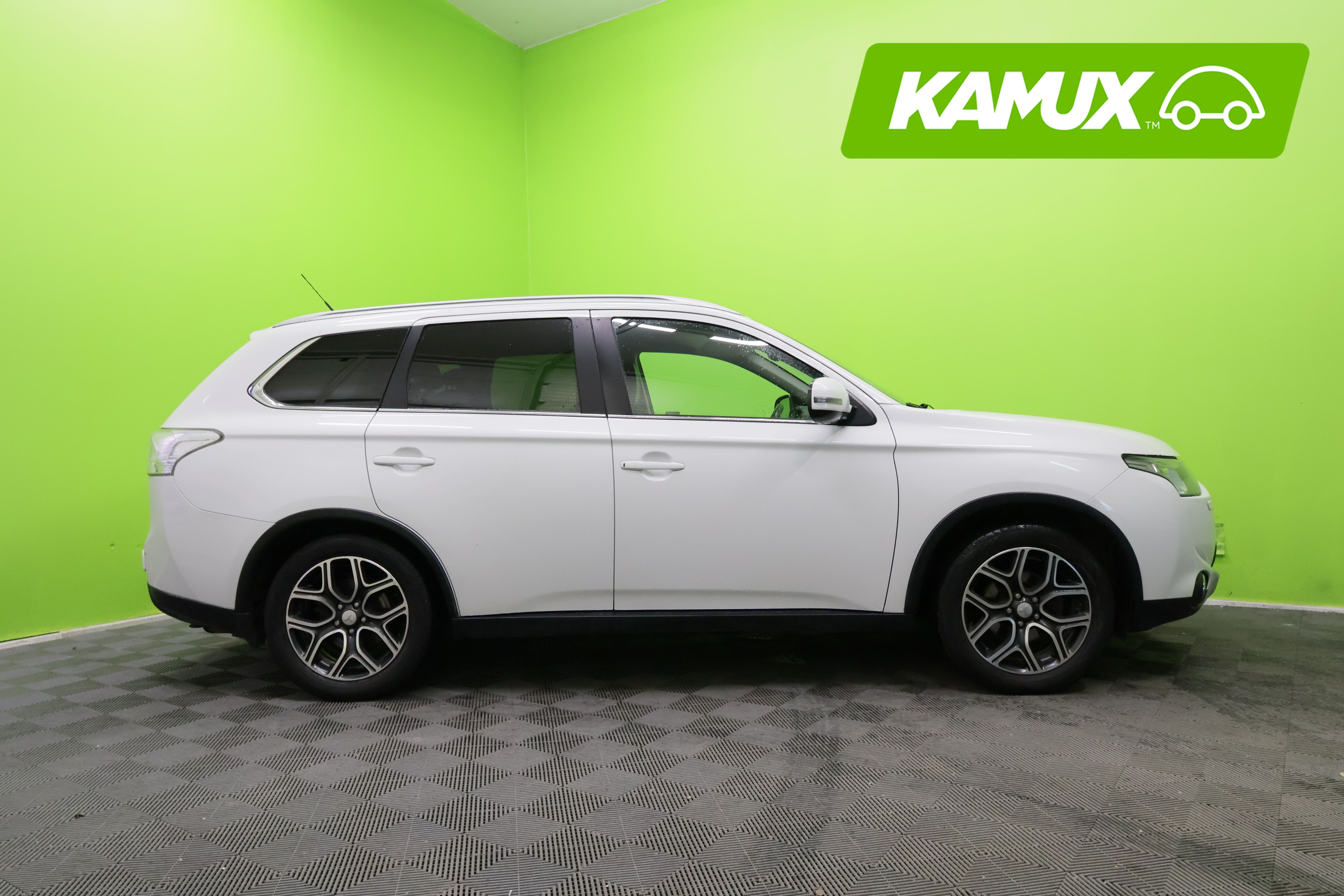 Mitsubishi Outlander 2015, kuva 2/21
