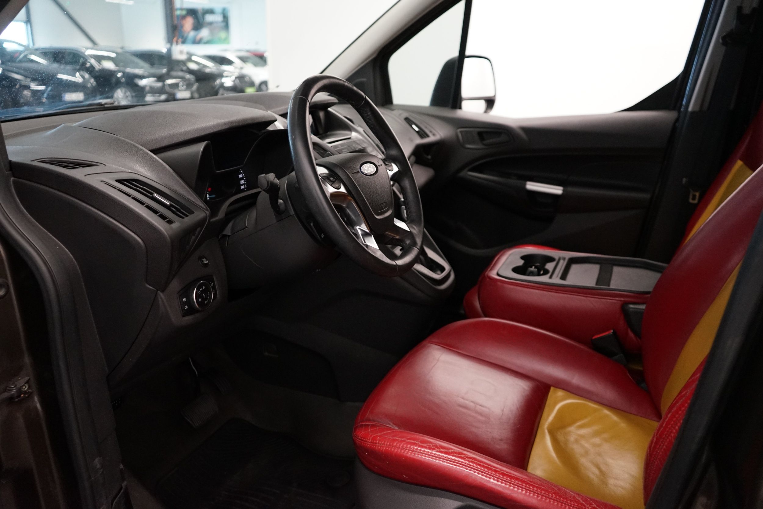 Ford Transit Connect 2016, kuva 6/19