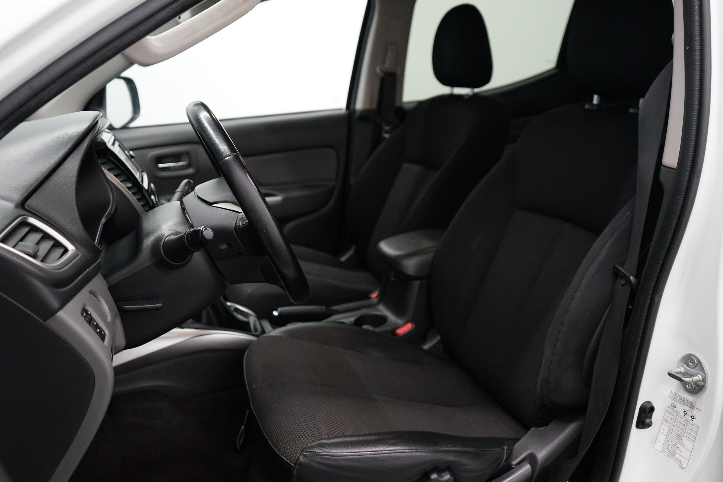 Mitsubishi L200 2015, kuva 5/17