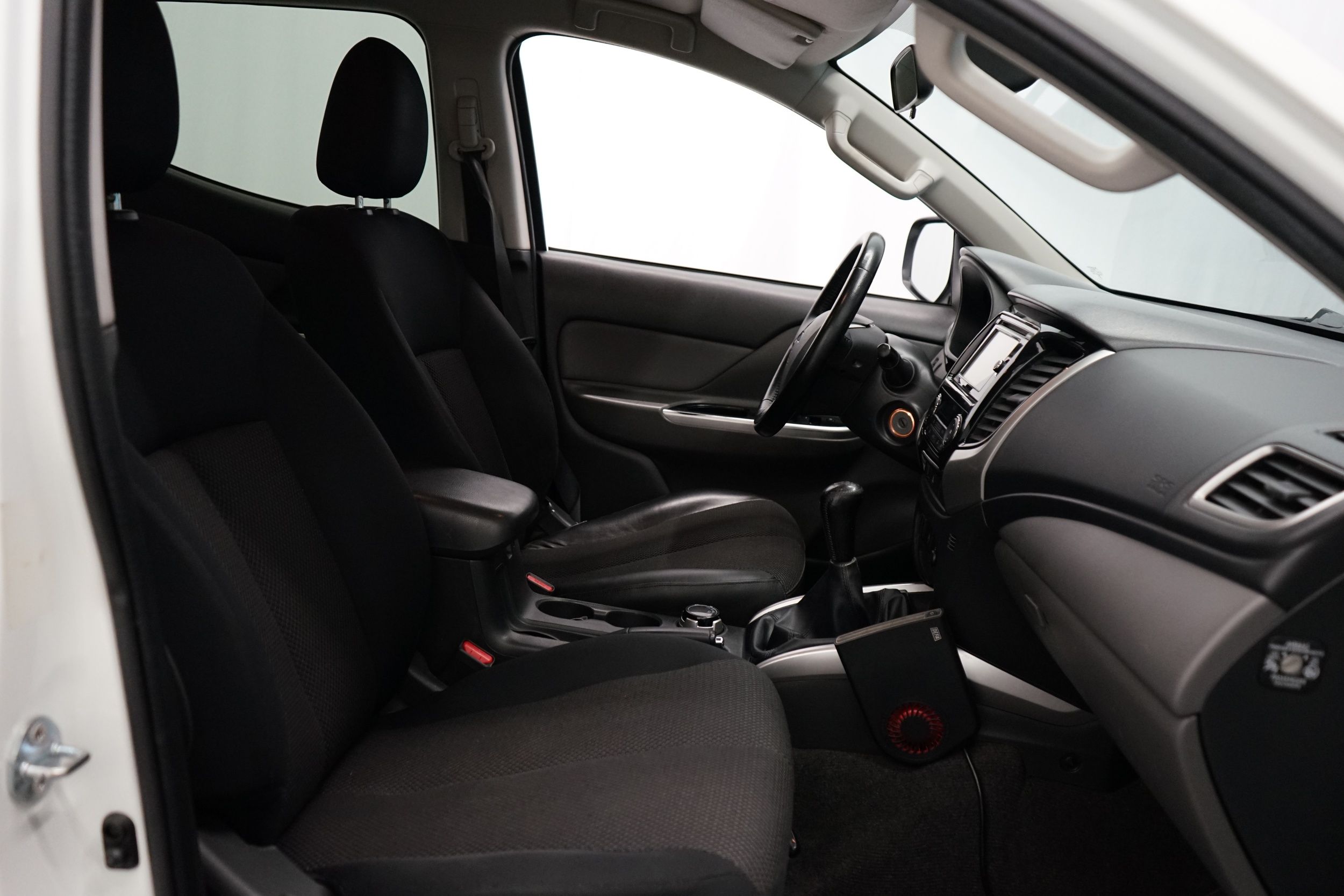 Mitsubishi L200 2015, kuva 7/17
