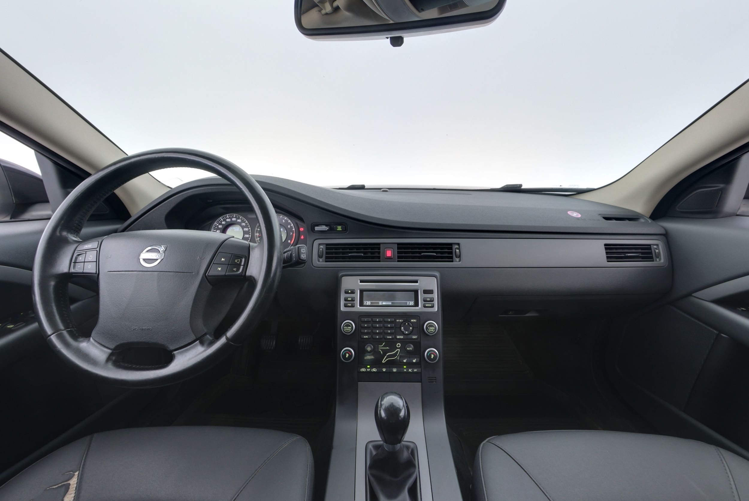 Volvo V70 2,0 Kinetic 2009, kuva 7/19