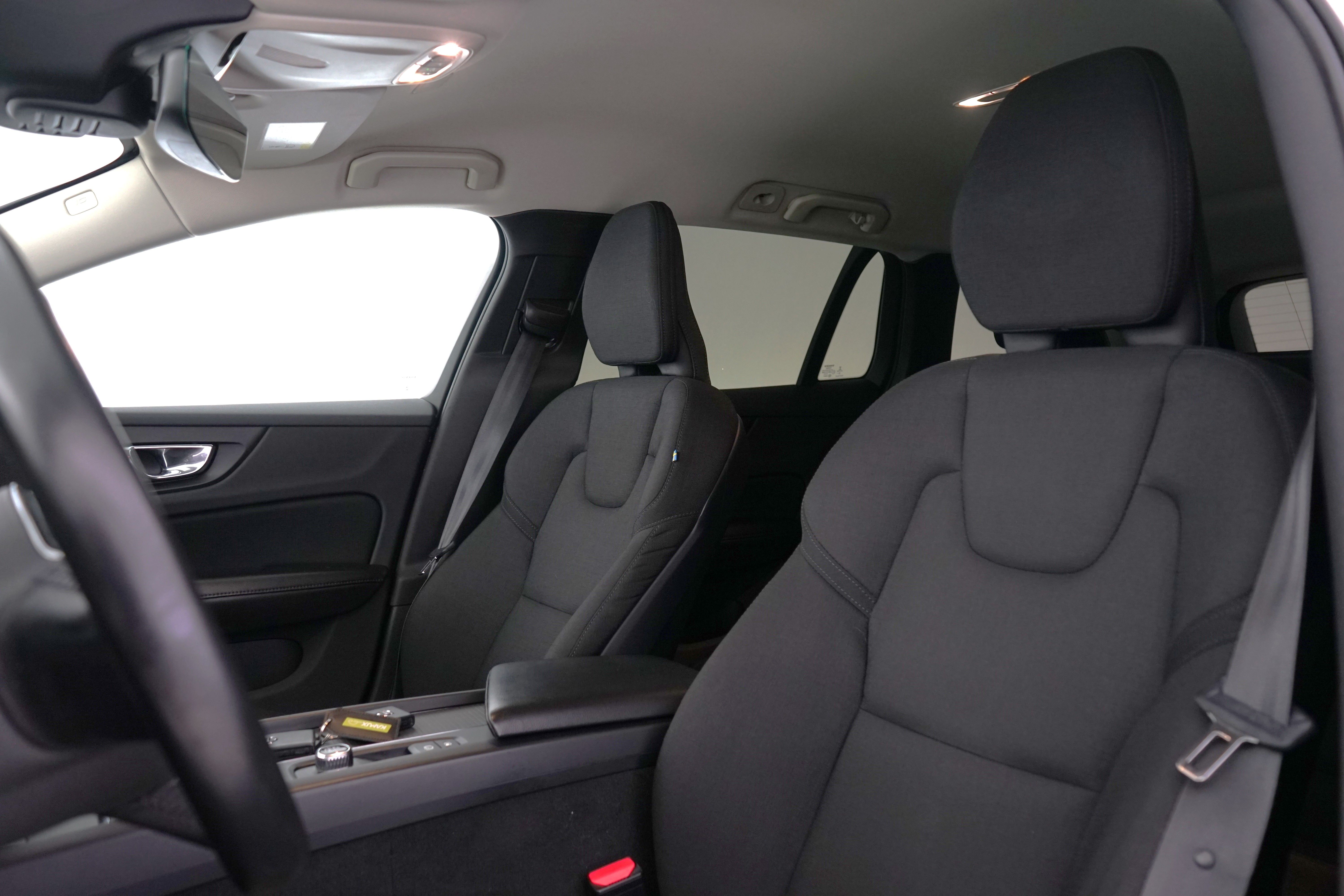 Volvo V60 Cross Country D4 AWD aut 2019, kuva 3/24
