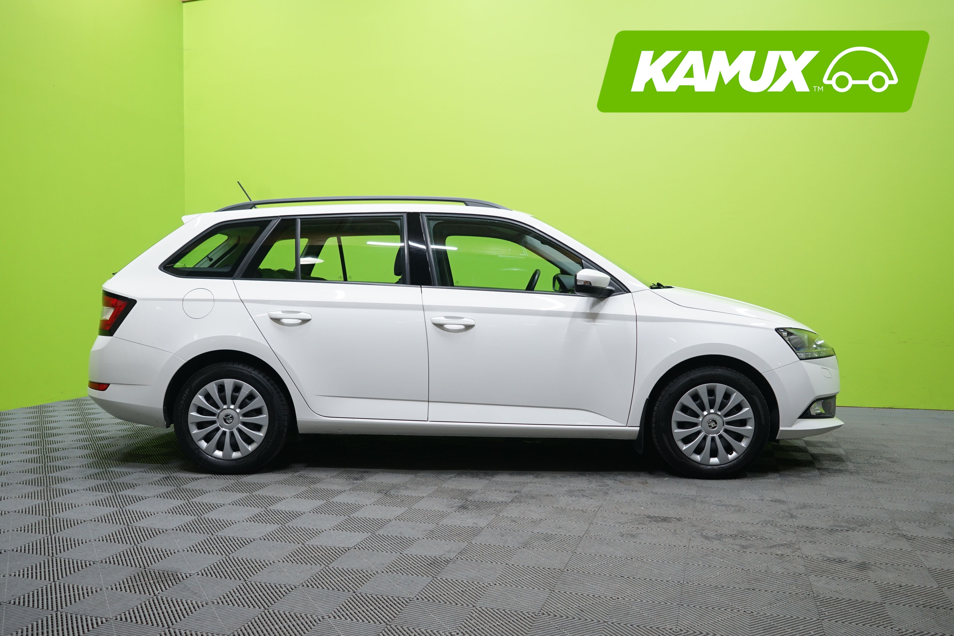 Skoda Fabia Combi 1,0 TSI 95 Ambition 2021, kuva 2/19