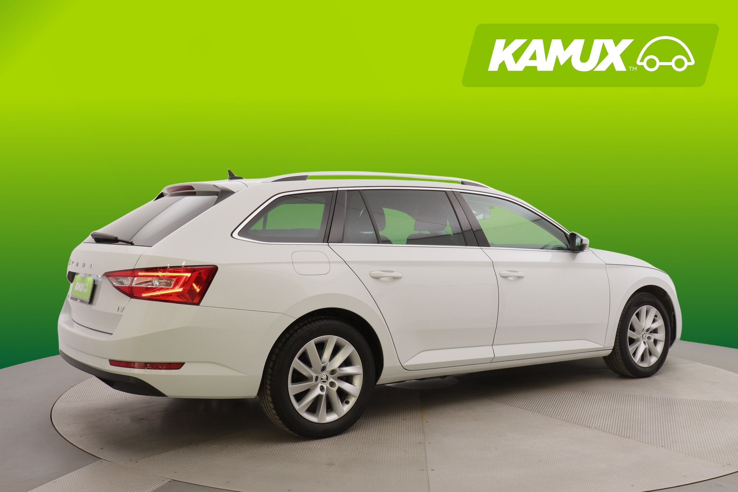 Skoda Superb 2021, kuva 2/22