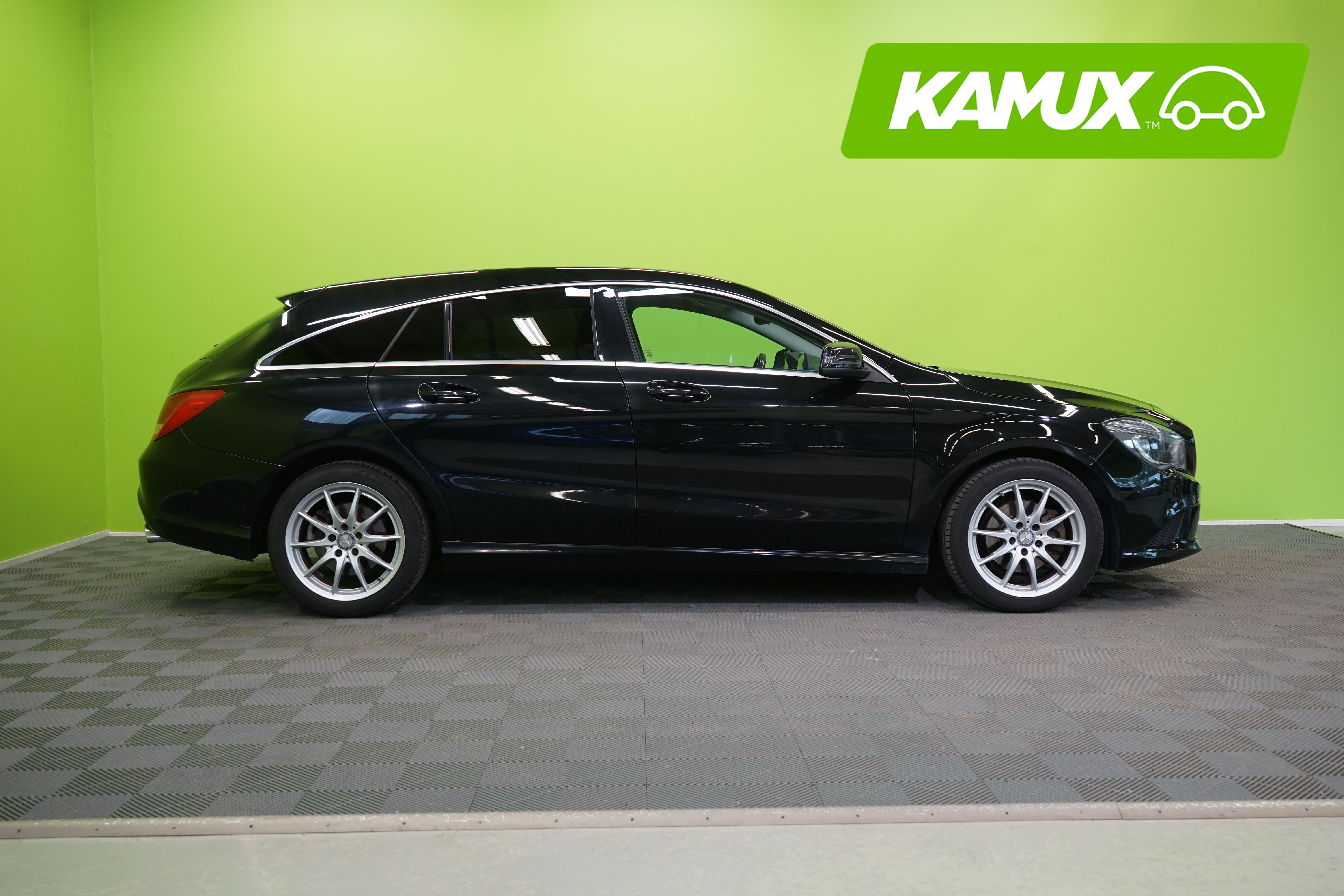 Mercedes-Benz CLA 220 d A Shooting Brake 2015, kuva 2/22