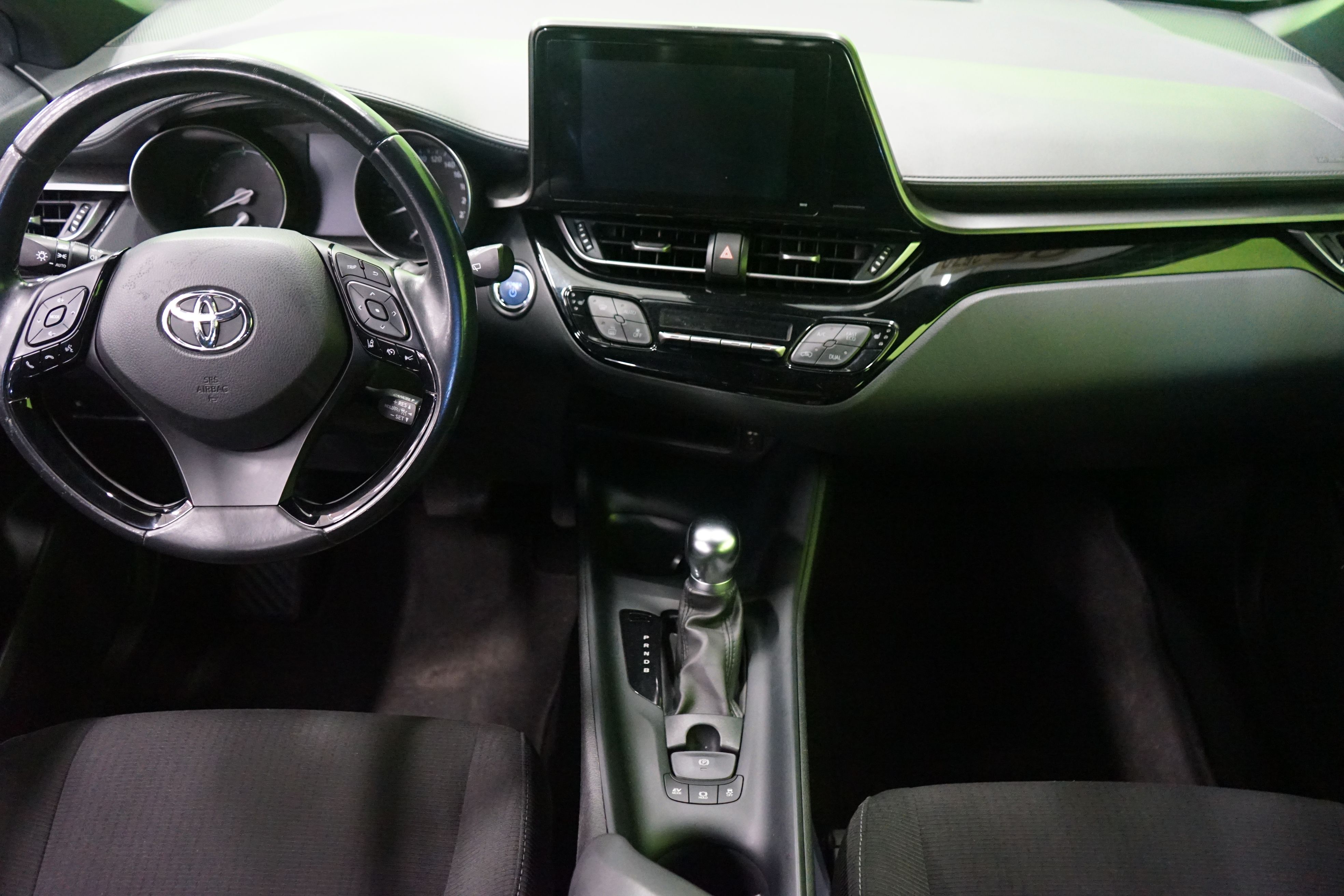 Toyota C-HR 1,8 Hybrid Active 2019, kuva 7/19