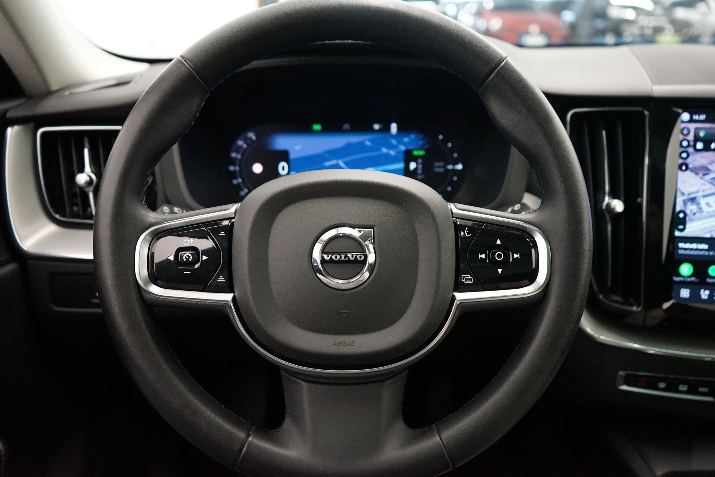 Volvo XC60 2023, photo 5/28