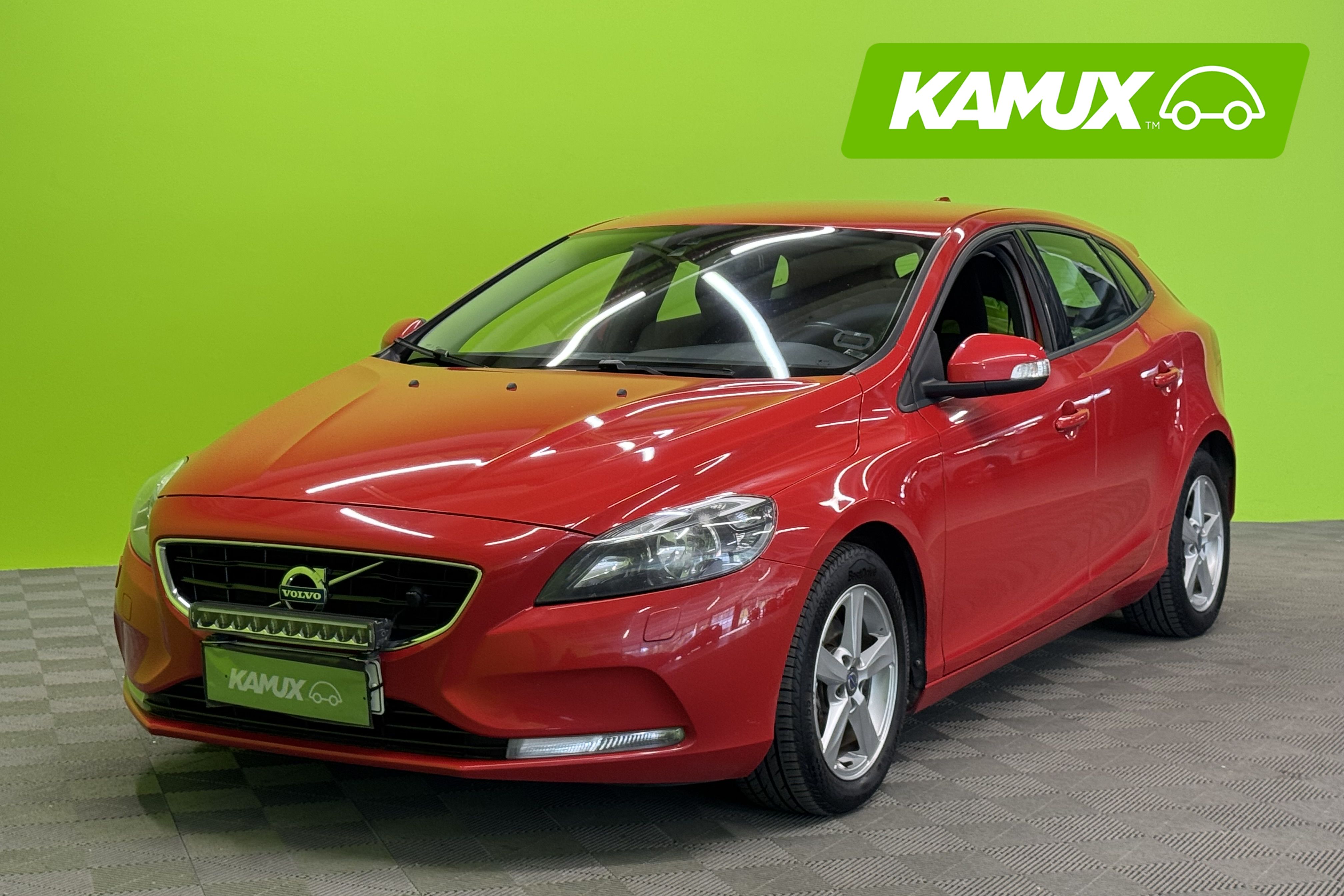 Volvo V40 2015, photo 5/19