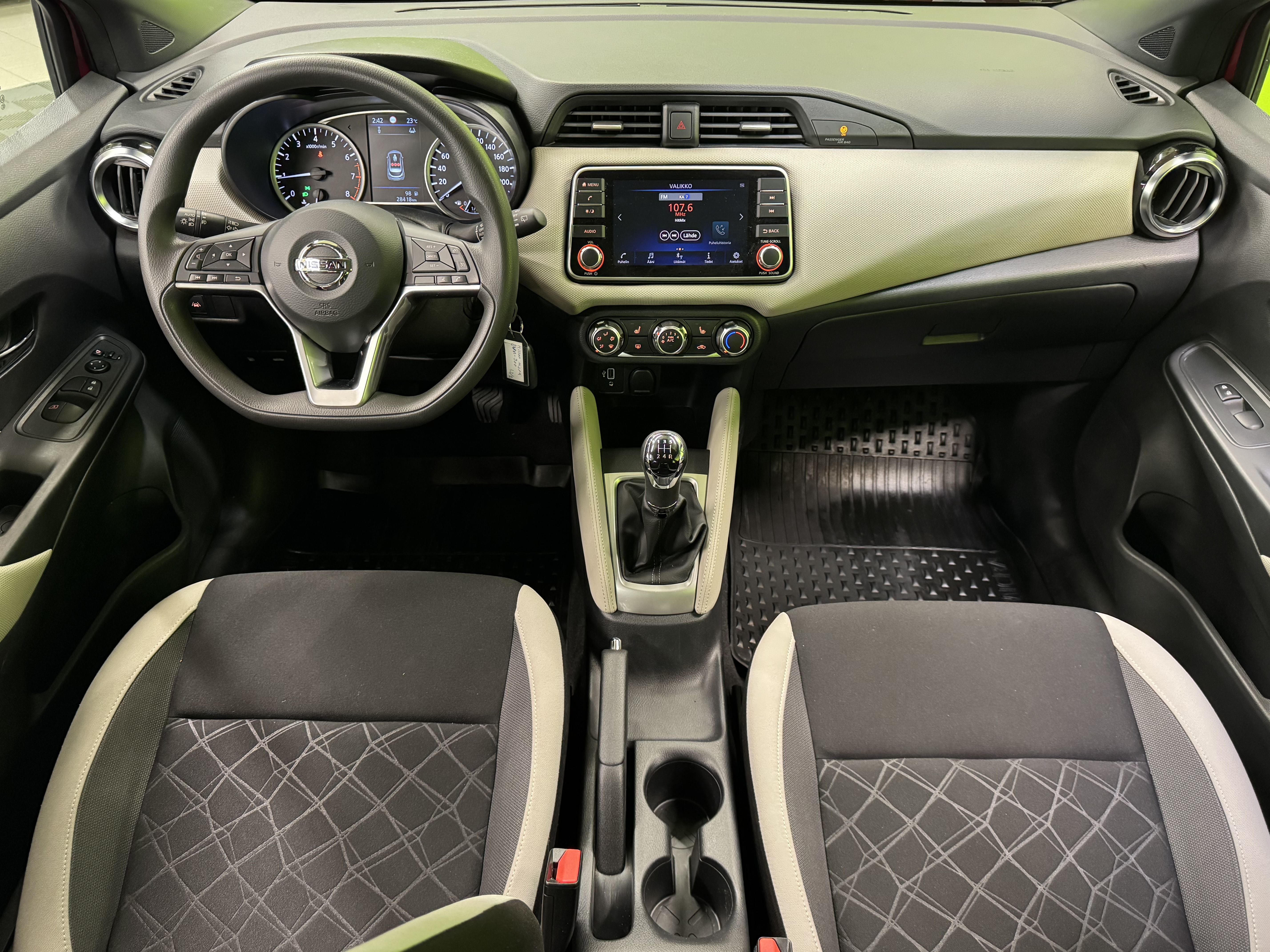 Nissan Micra 1,0L 70 Acenta 5M/T 2019, kuva 6/16