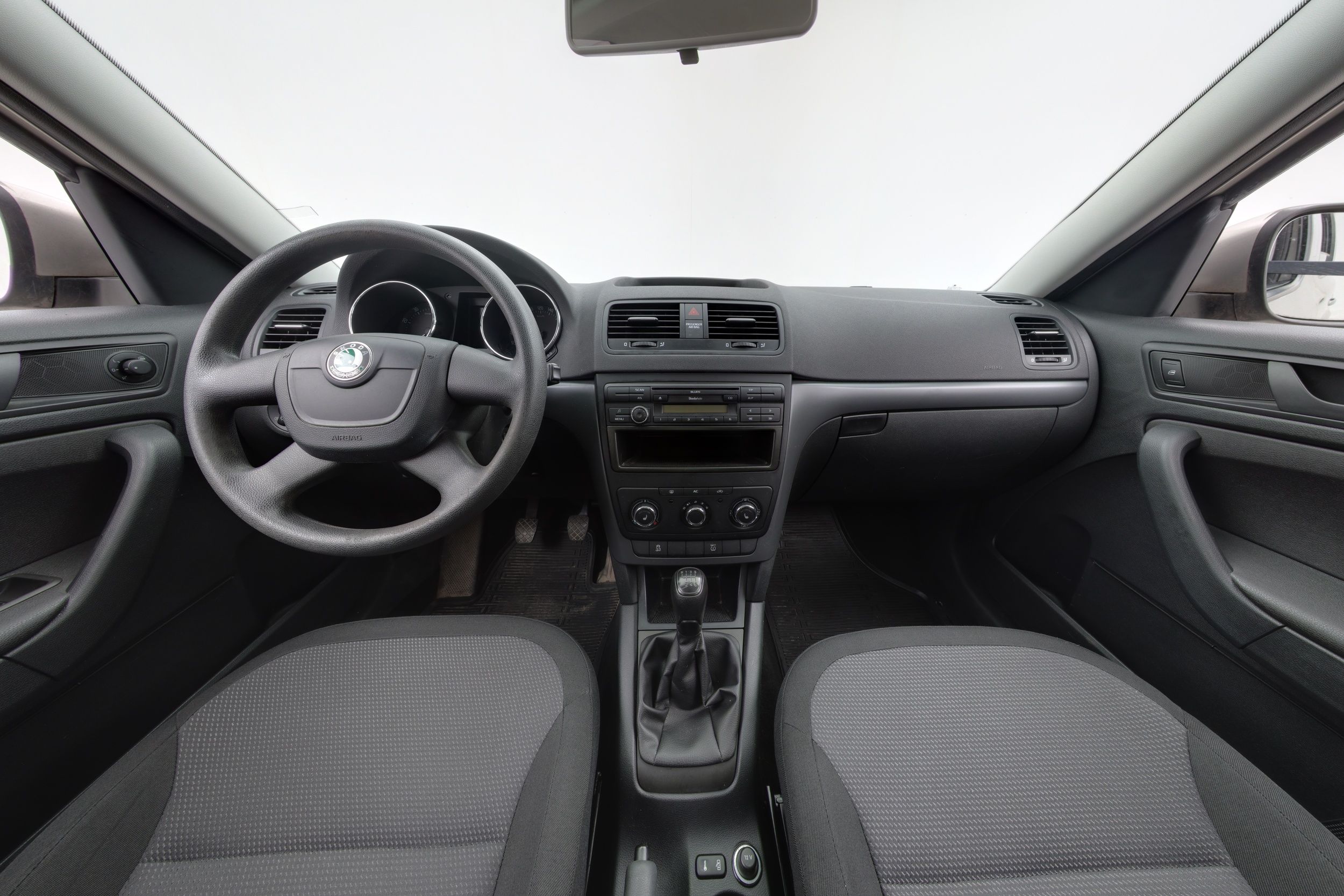 Skoda Yeti 1,2 TSI Active 2013, kuva 7/23