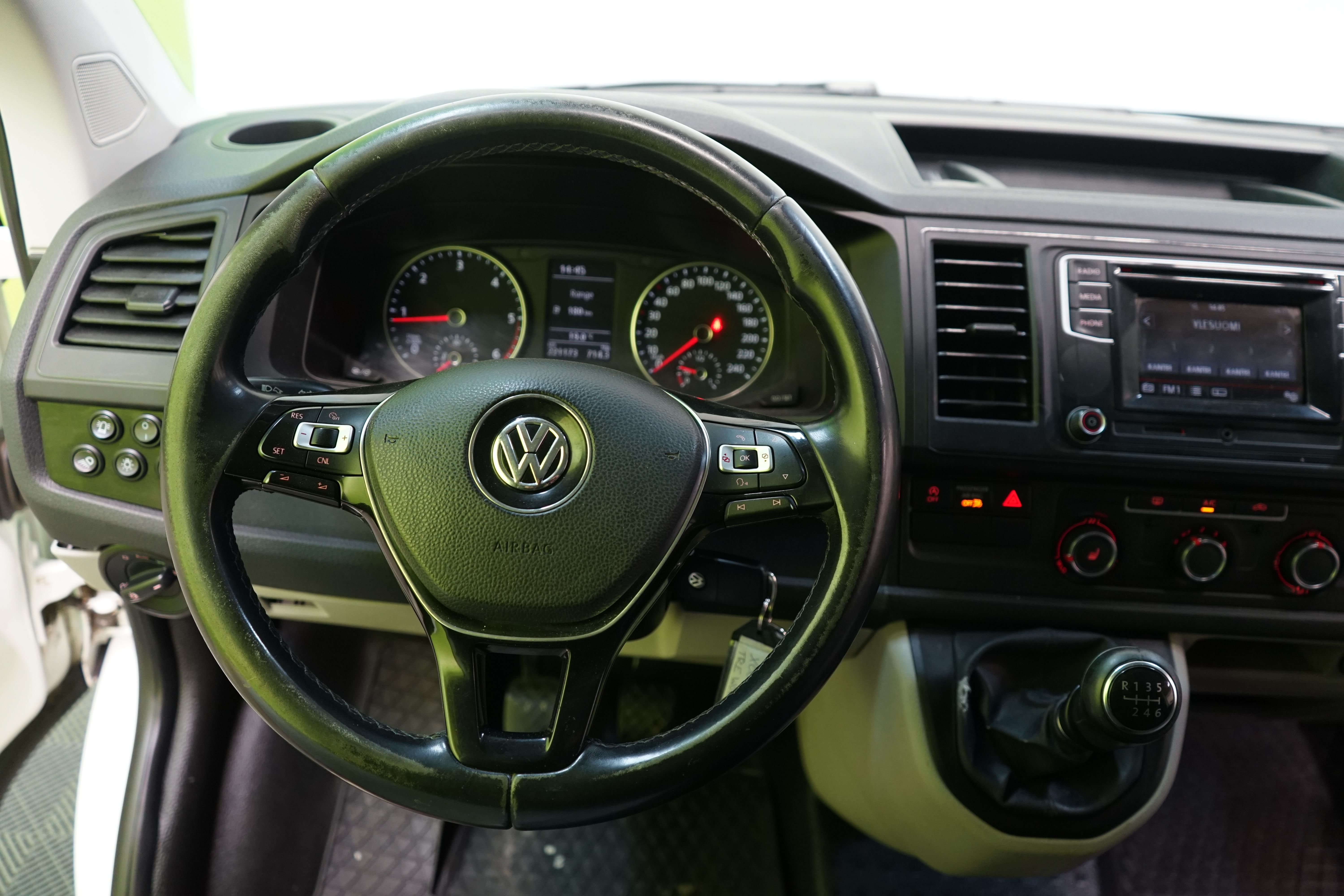 Volkswagen Transporter 2018, kuva 6/24