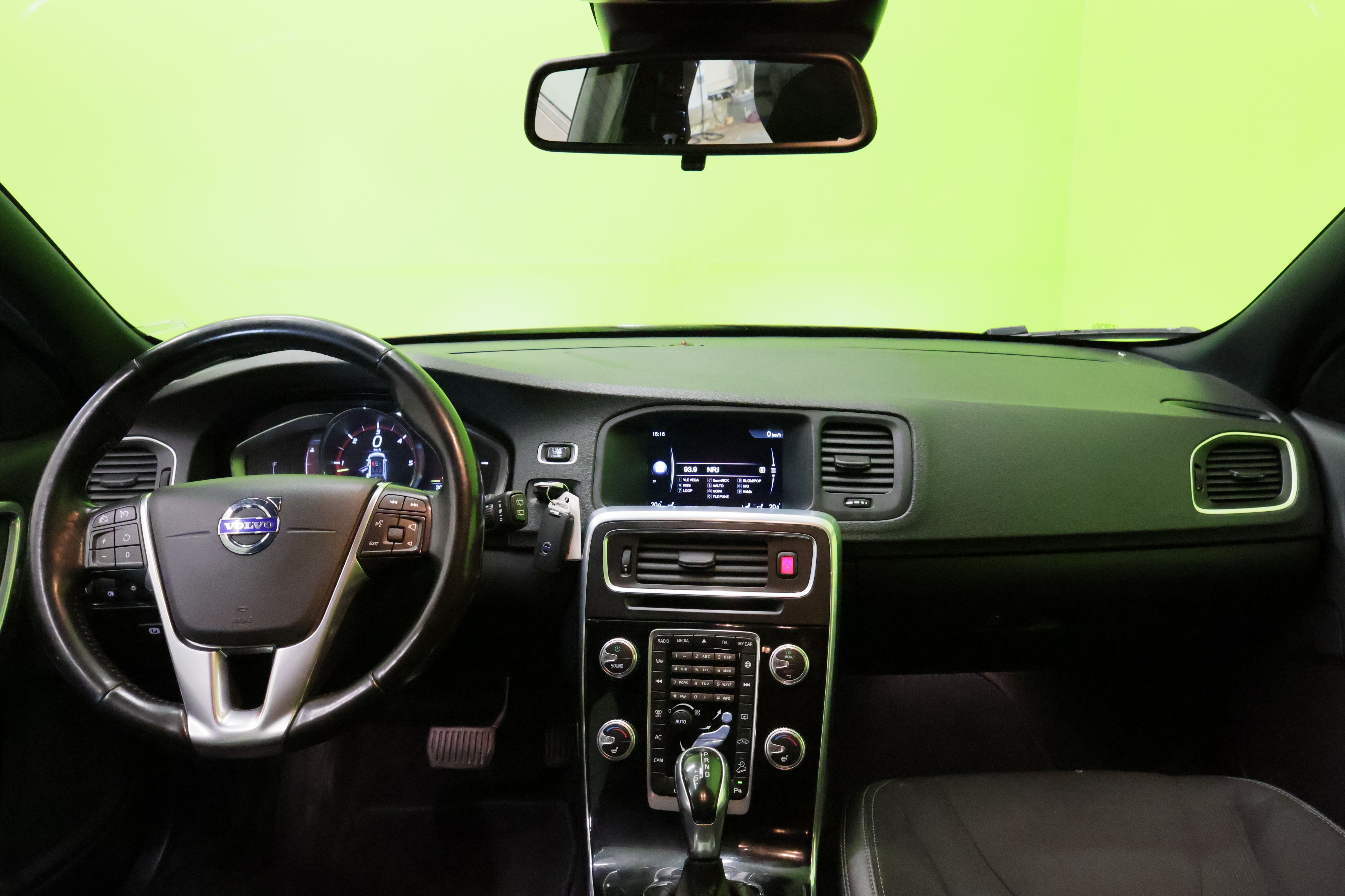 Volvo V60 Cross Country 2016, kuva 7/23