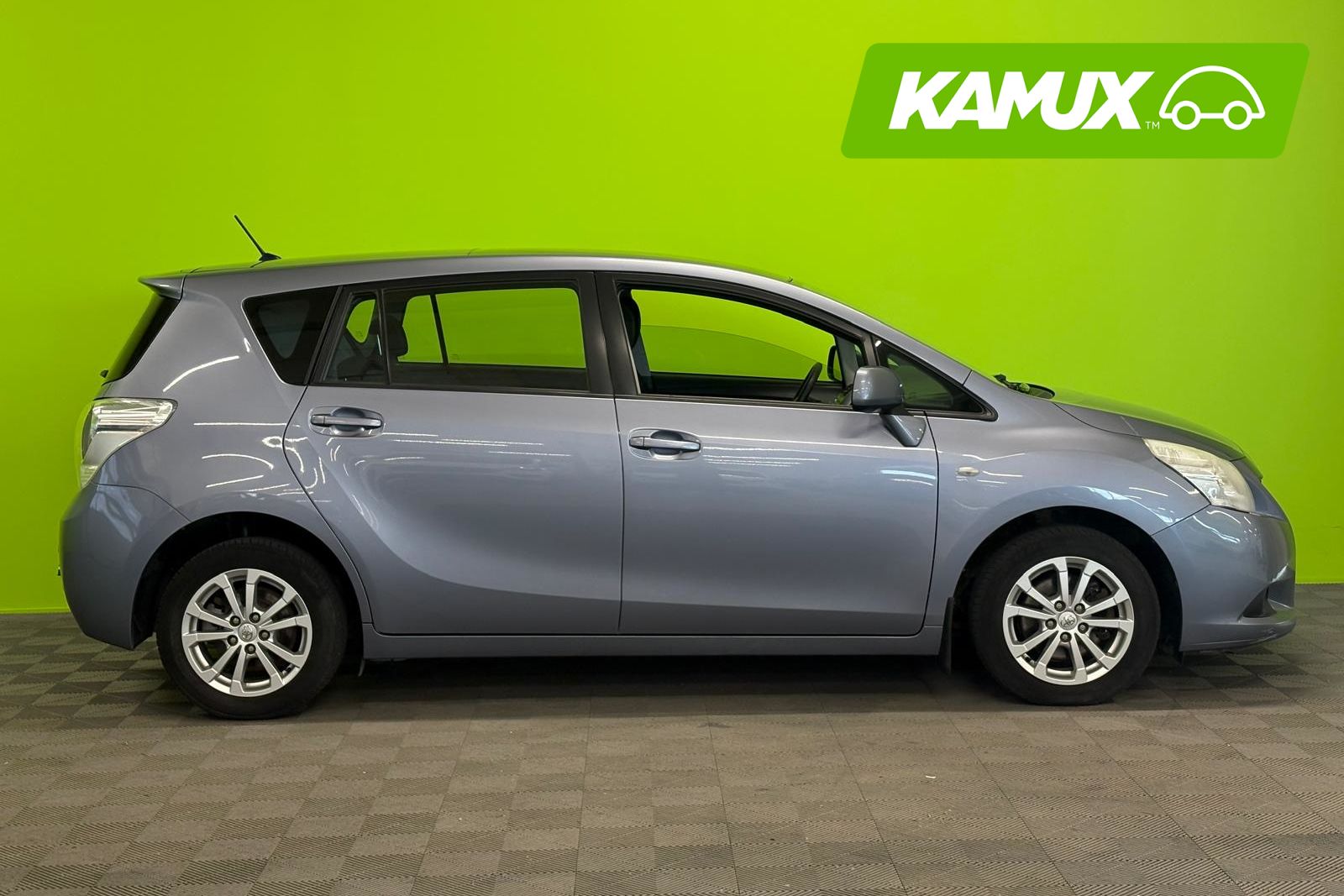 Toyota Verso 2,0 D-4D Sol Edition 2011, kuva 2/19