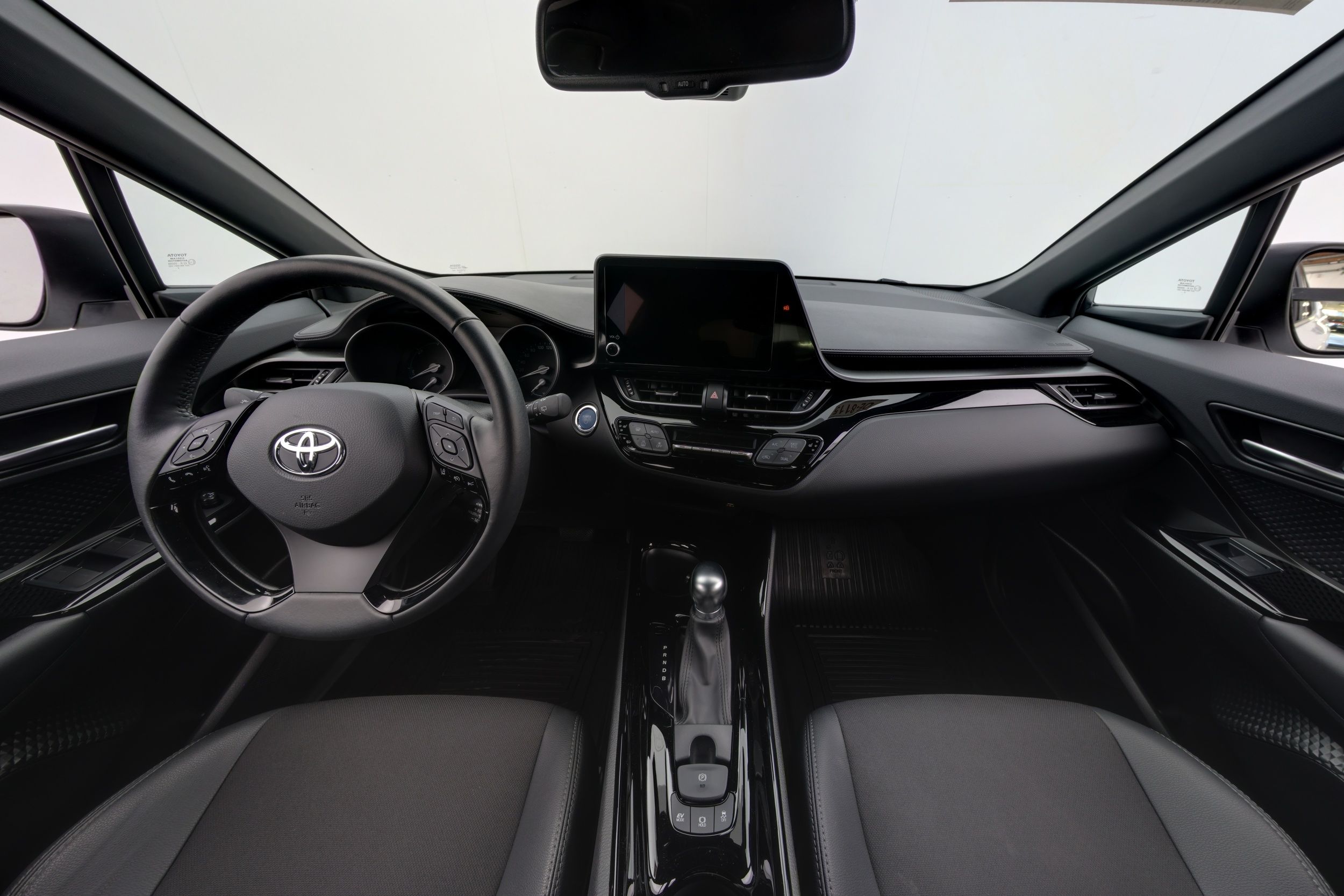 Toyota C-HR 1,8 Hybrid Style 2023, kuva 7/25