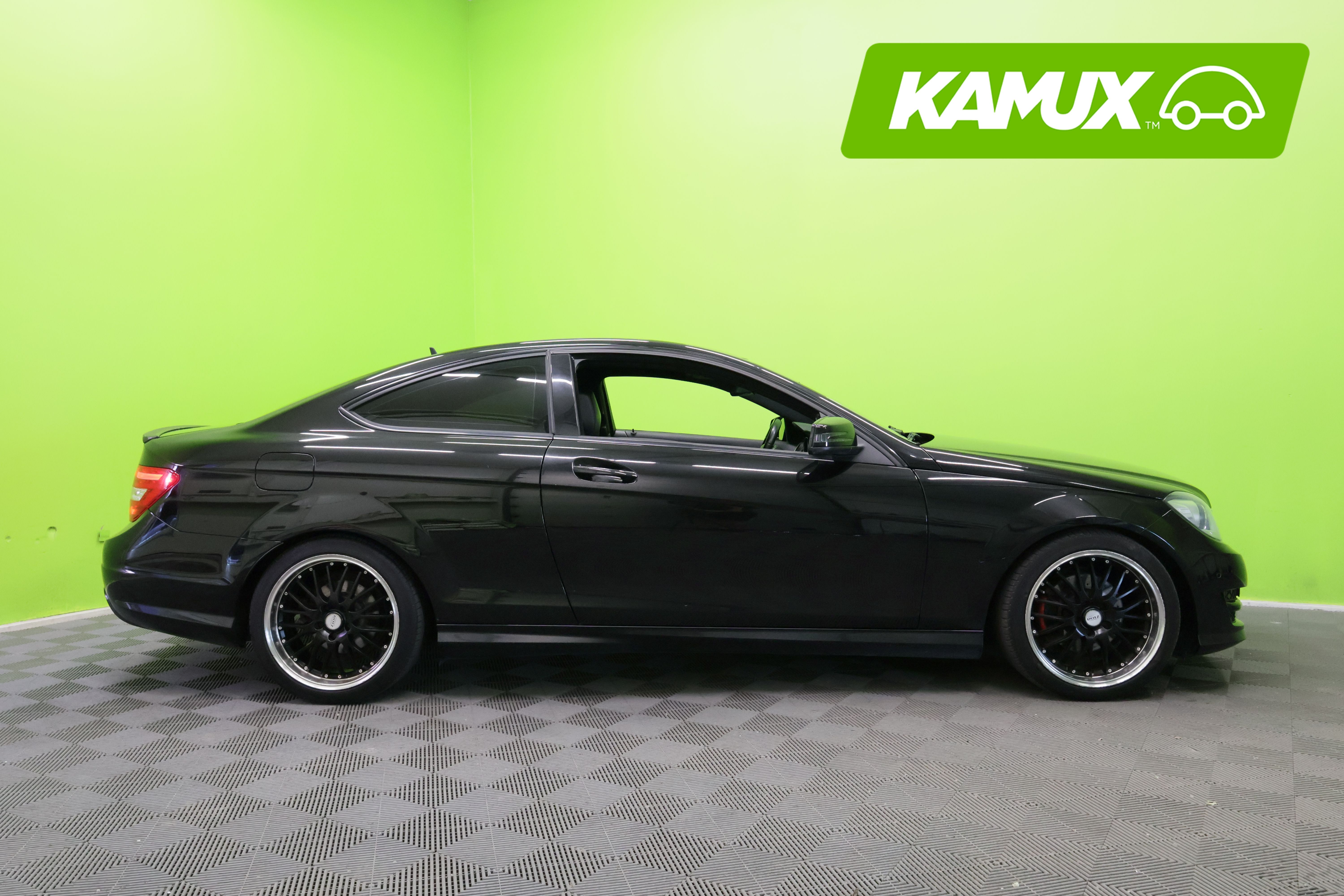 Mercedes-Benz C 180 Coupé A AMG-Styling 2013, kuva 2/19
