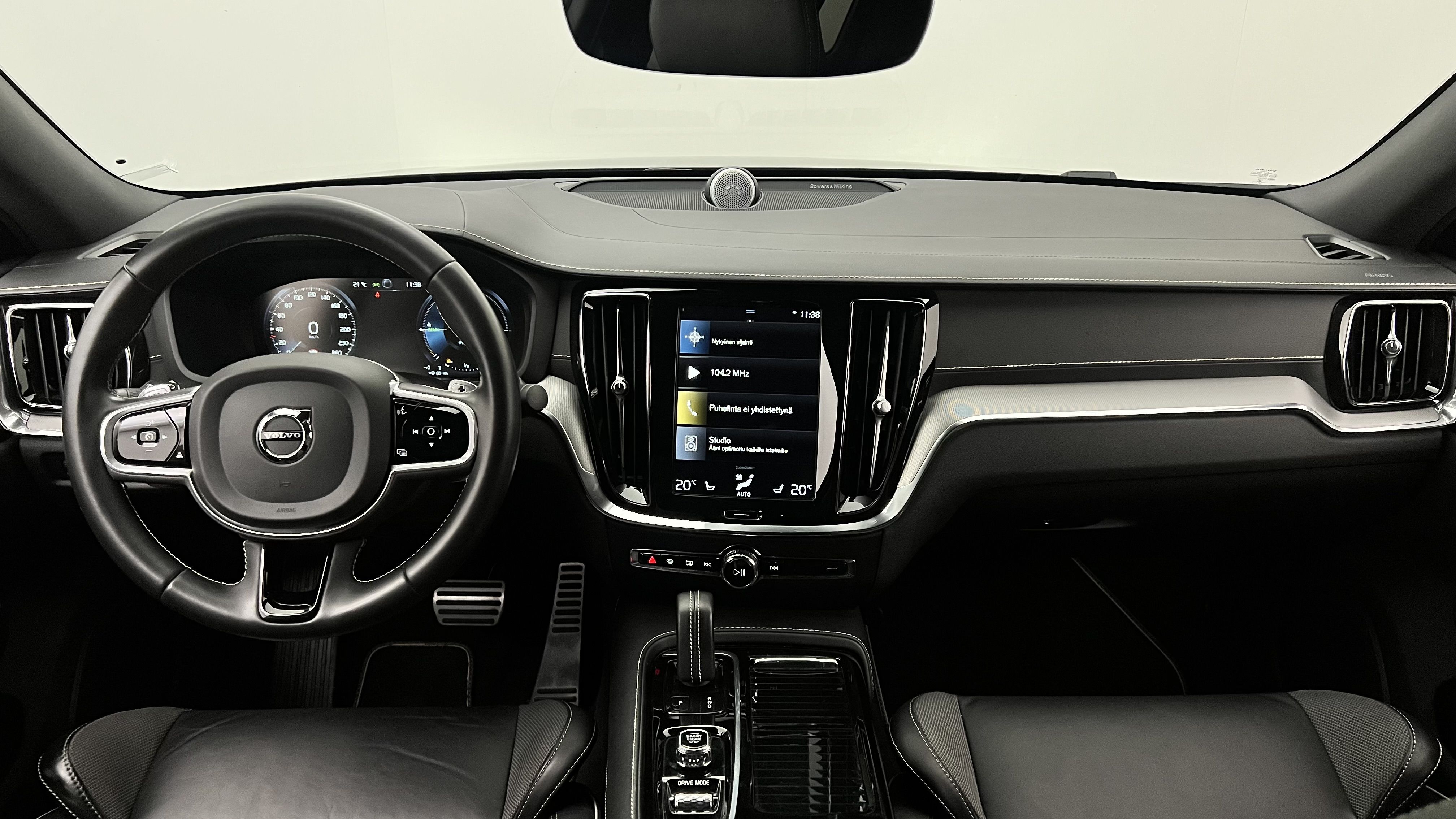 Volvo S60 2020, photo 7/30
