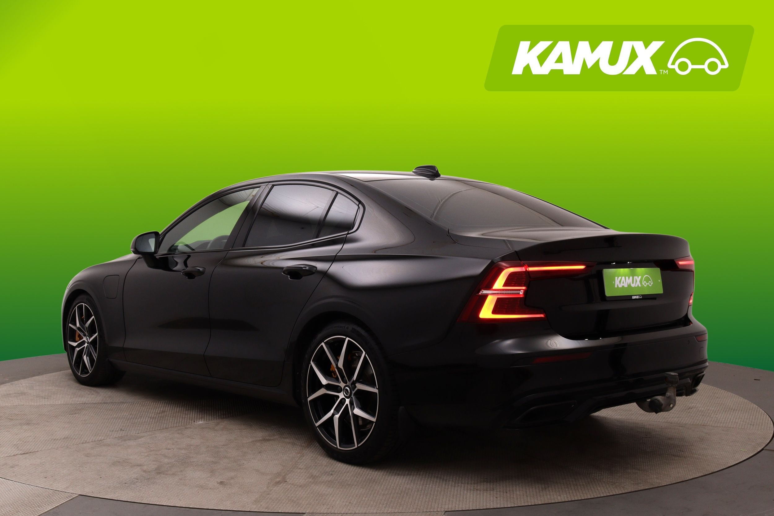 Volvo S60 2020, photo 4/30
